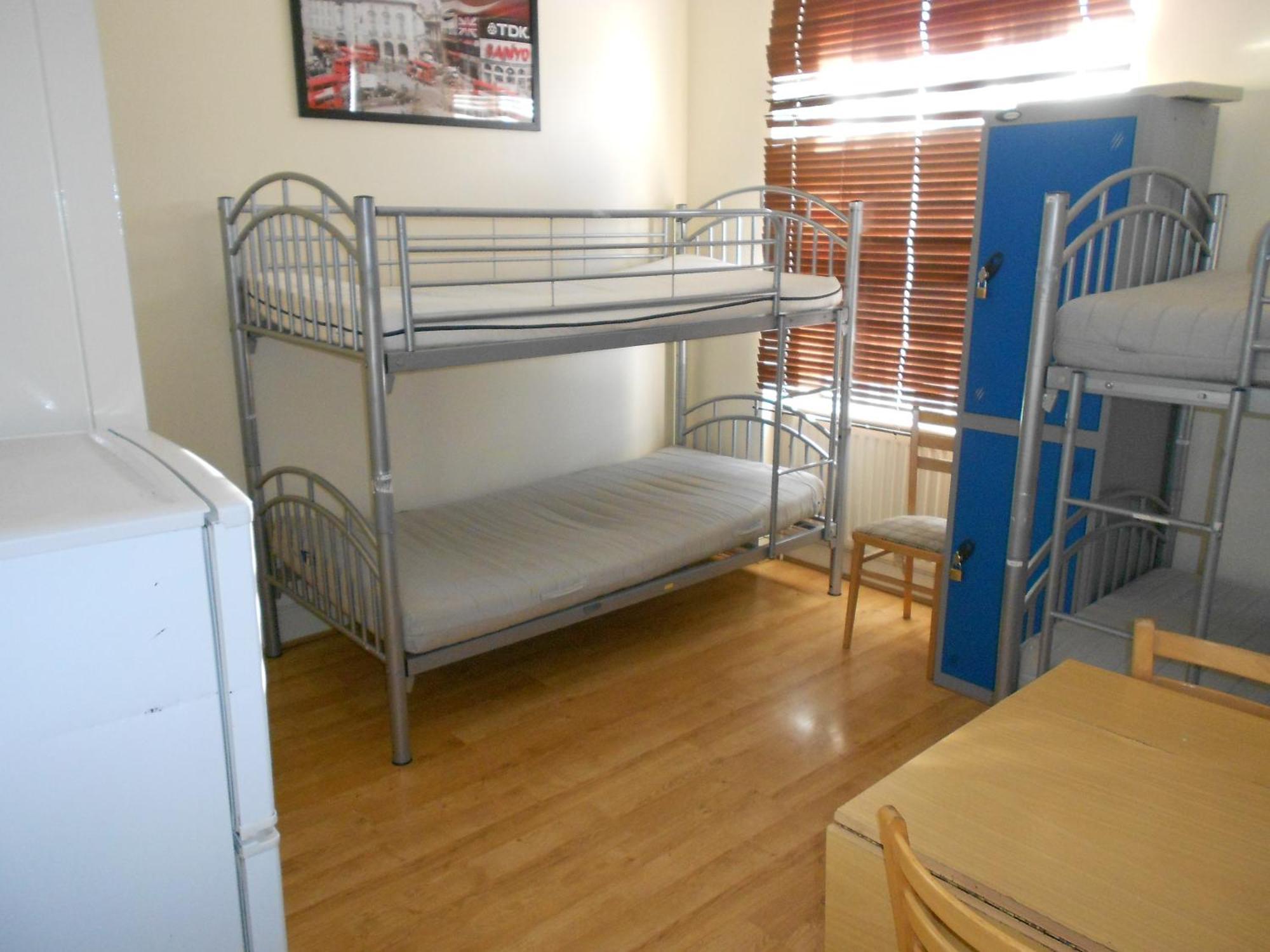 Hostel 24/7