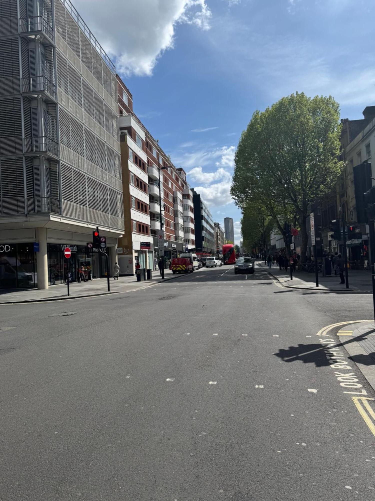 Modern In London, Zone 1 Apartment *