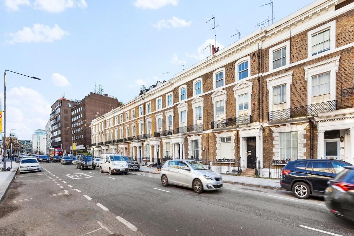 Apartment Luxurious 3 Bedroom Flat With Balcony In Kensington For 7 Next To Station Near Harrods