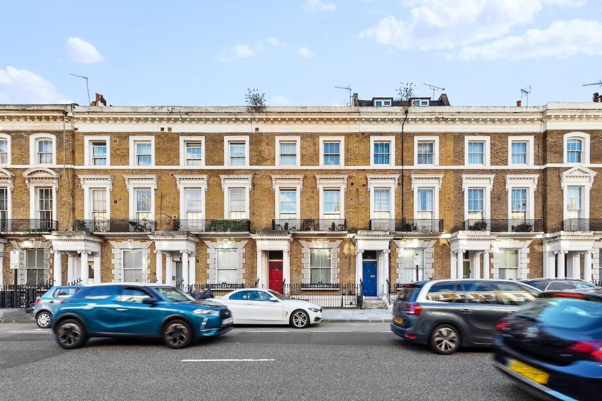 Luxurious 3 Bedroom Flat With Balcony In Kensington For 7 Next To Station Near Harrods Apartment