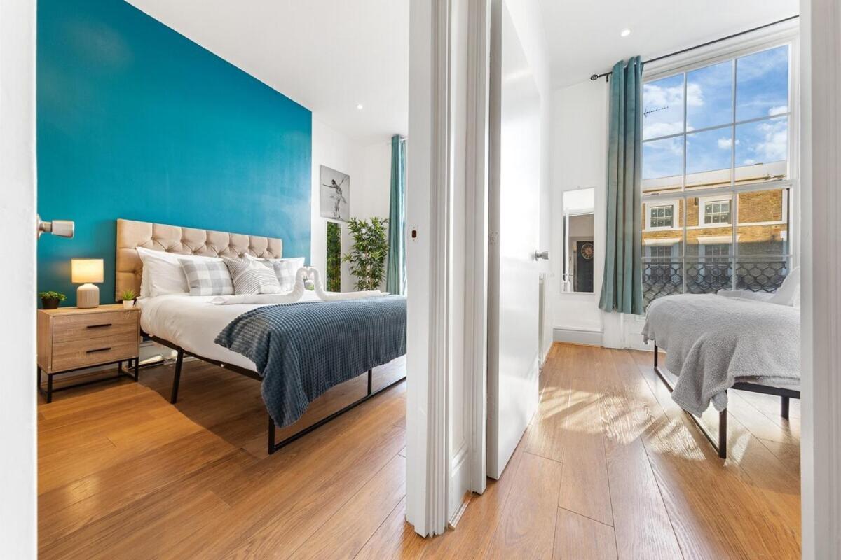 Apartment Luxurious 3 Bedroom Flat With Balcony In Kensington For 7 Next To Station Near Harrods *