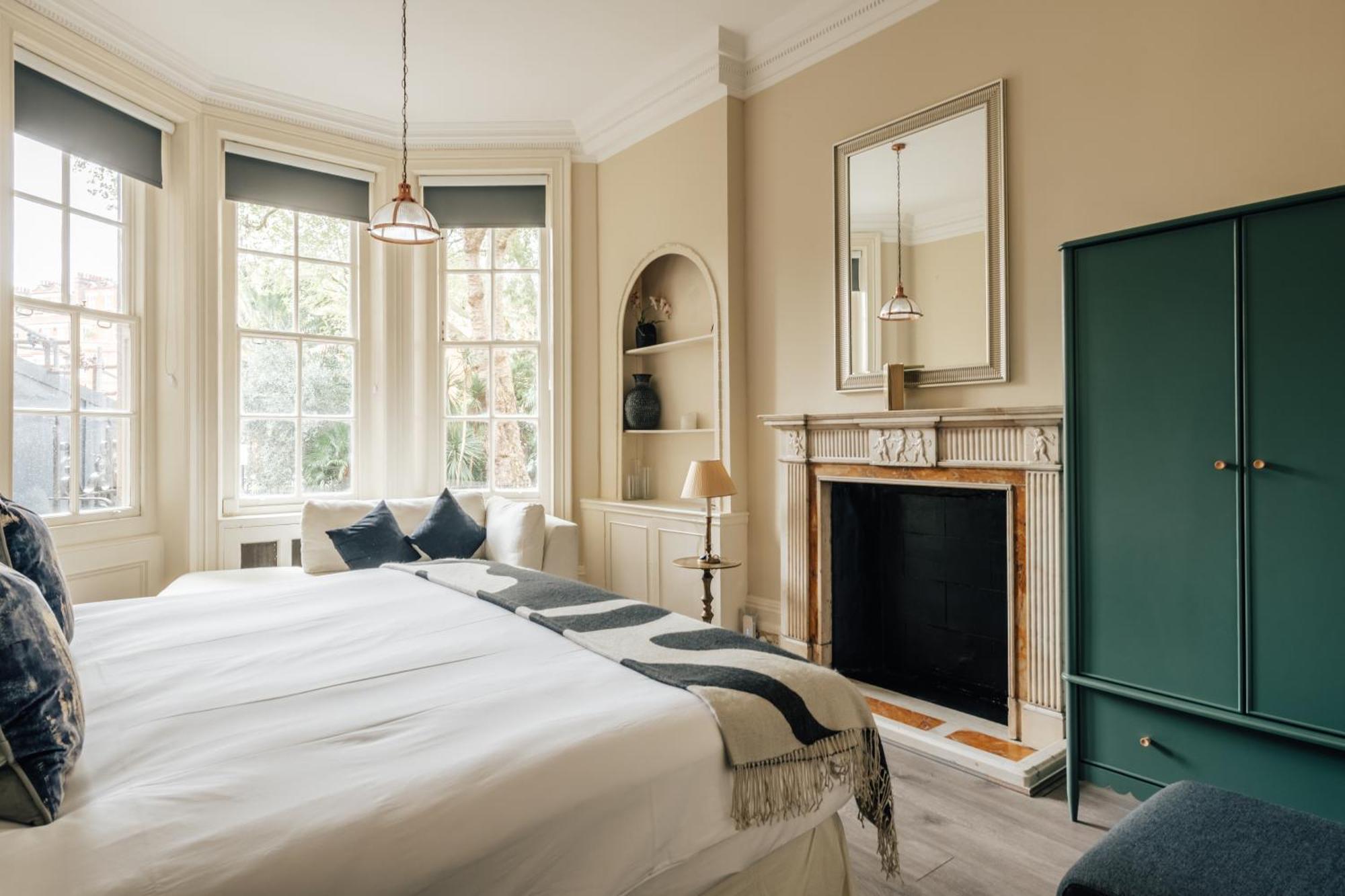 The Egerton - Luxury Apartment