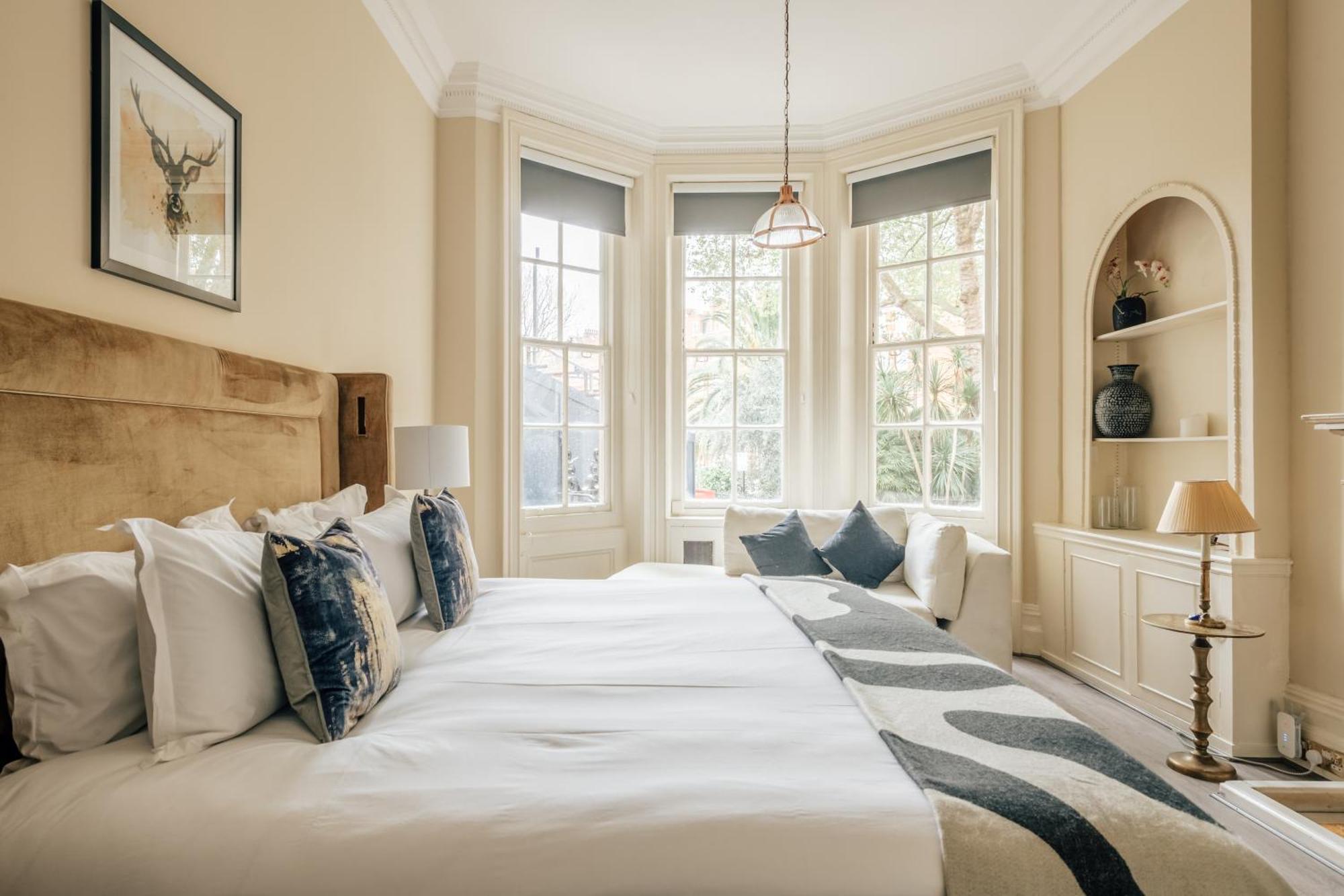The Egerton - Luxury * London