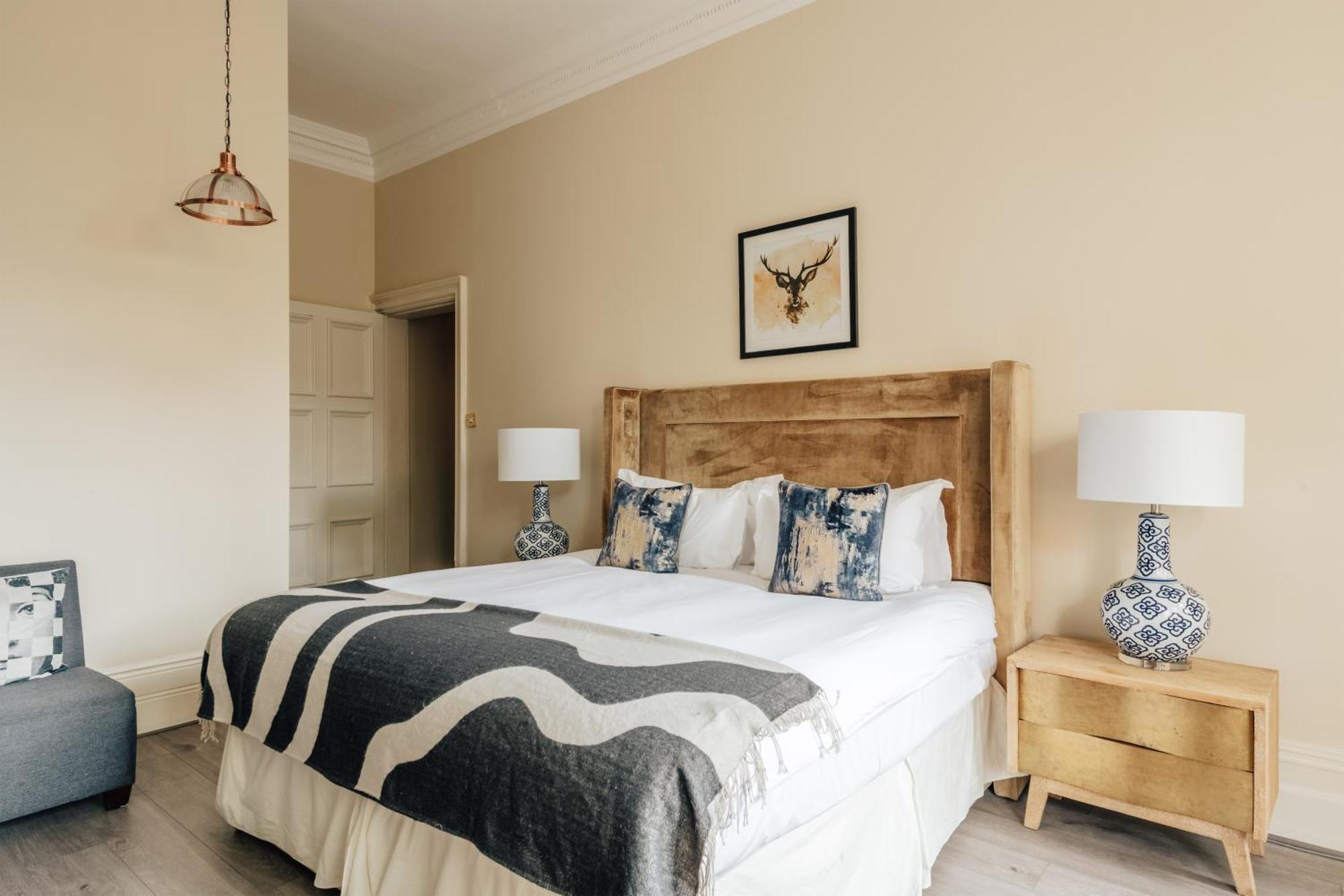 The Egerton - Luxury Apartment London