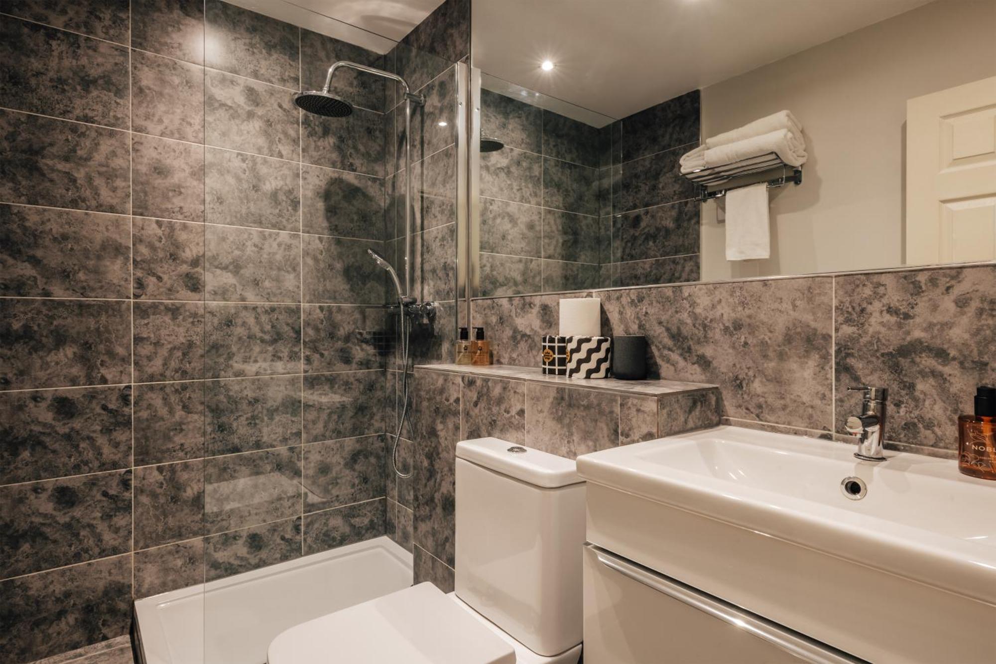 The Egerton - Luxury Apartment