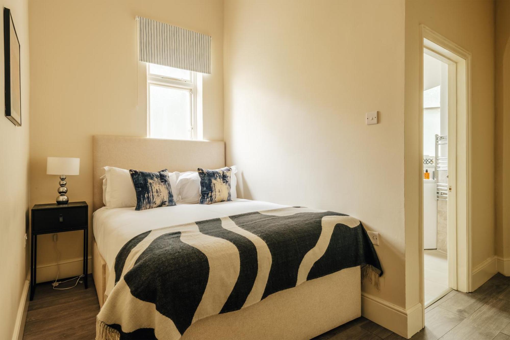 The Egerton - Luxury Apartment *