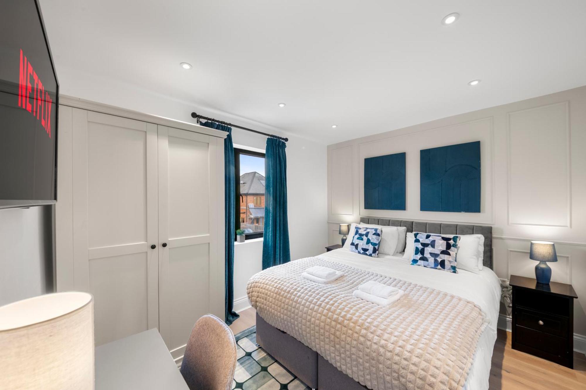 Relax In Style I Business & Leisure I Free Parking London