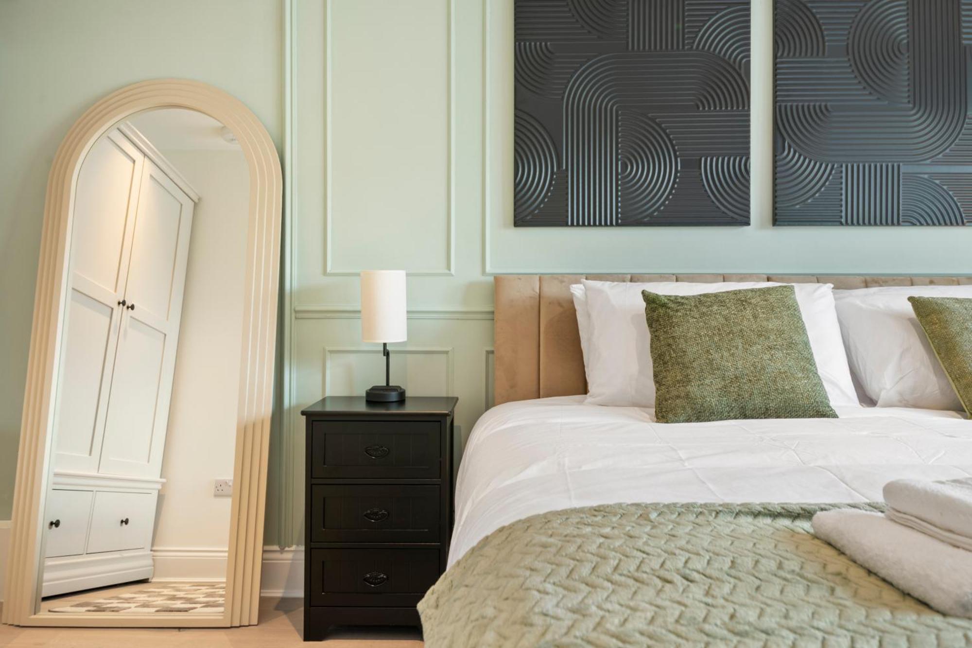 Relax In Style I Business & Leisure I Free Parking