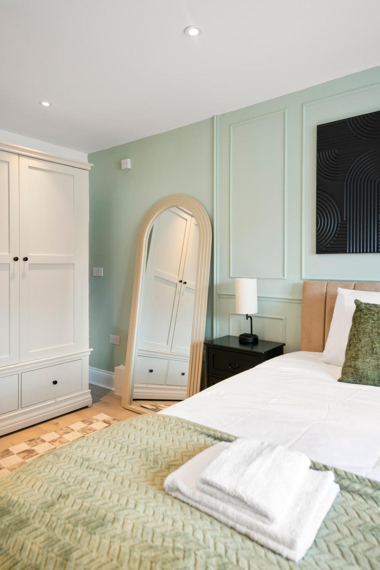 Relax In Style I Business & Leisure I Free Parking Apartment