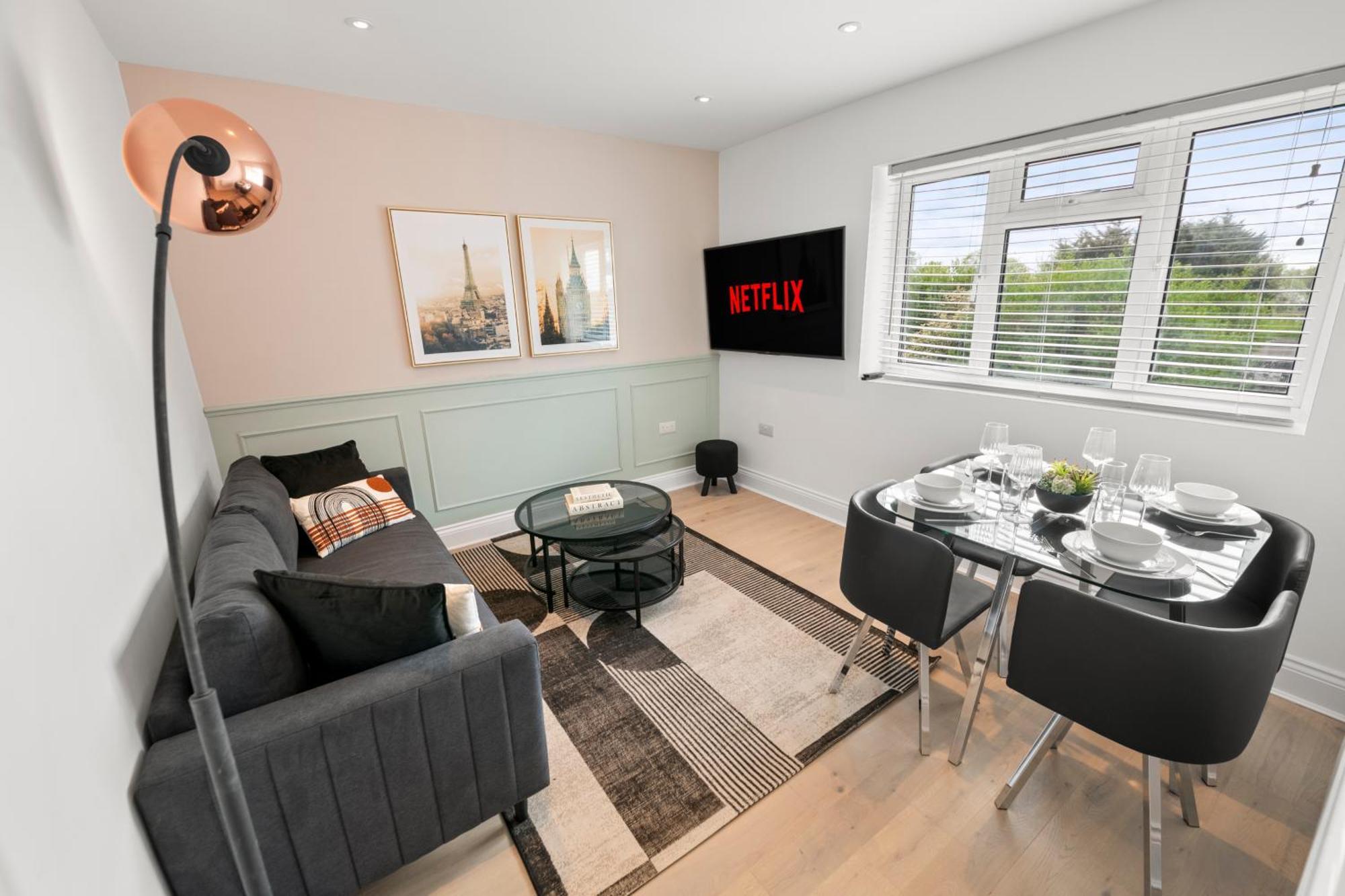 Relax In Style I Business & Leisure I Free Parking Apartment *