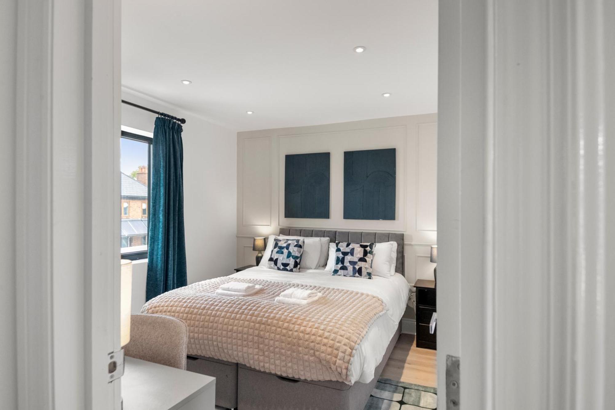 Relax In Style I Business & Leisure I Free Parking London