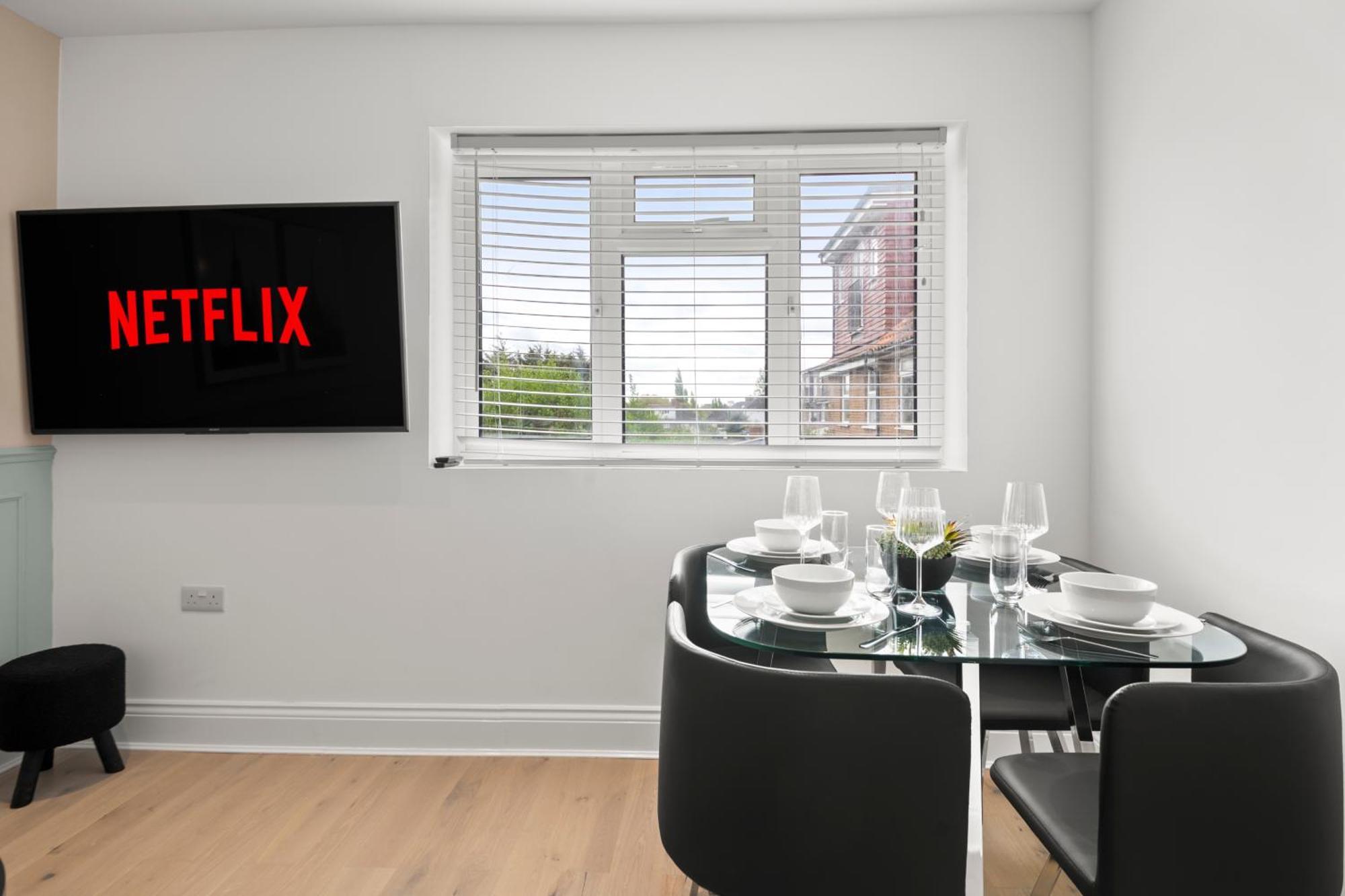 Relax In Style I Business & Leisure I Free Parking Apartment London