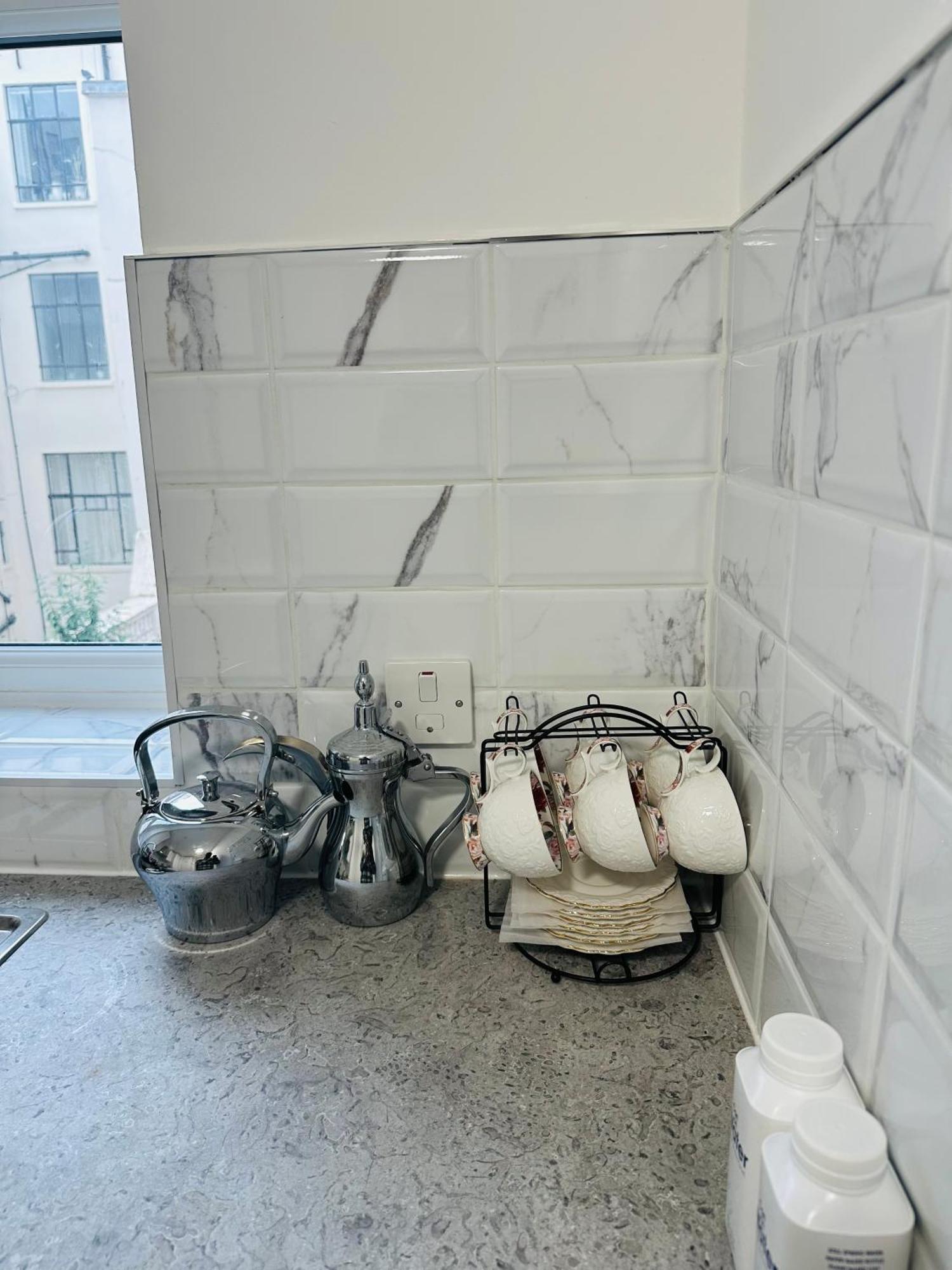 Entire 2-bedroom Flat Close To Hyde Park, Paddington Station, Bayswater And Queensway Station * Londen