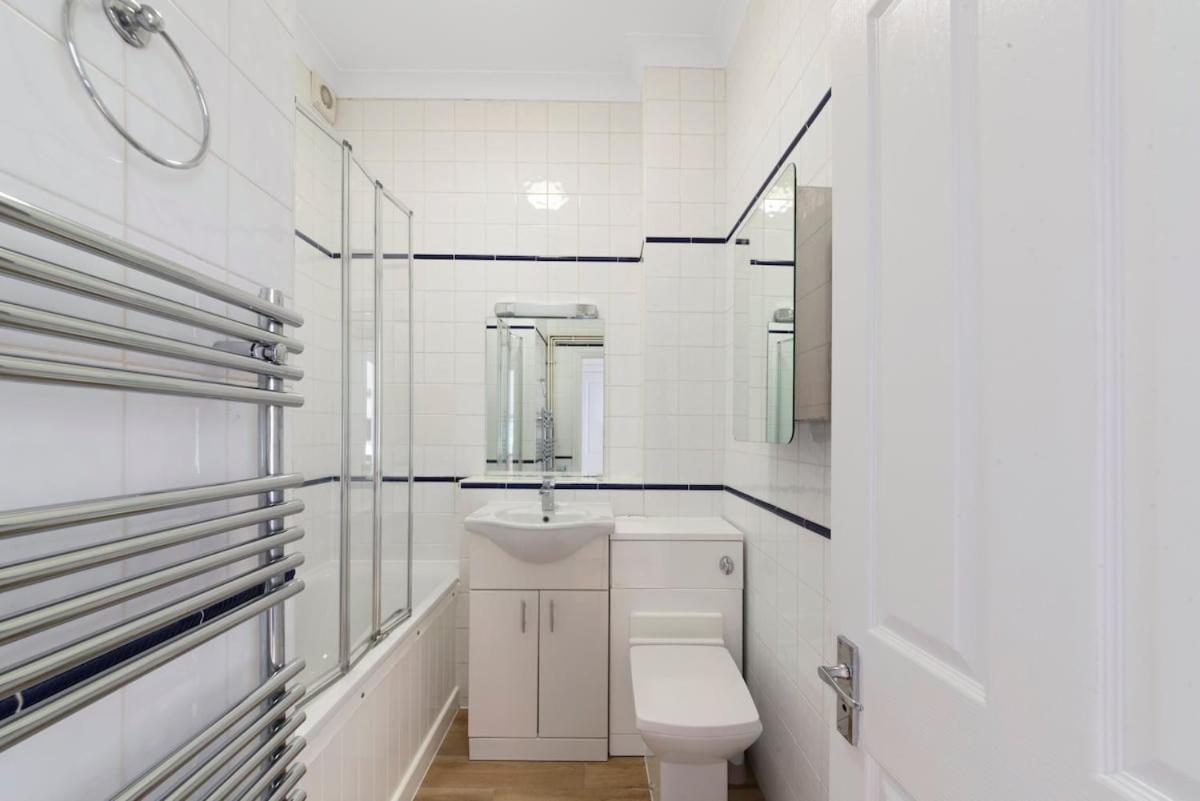 Exclusive Mayfair Sleeps 4 People Apartment