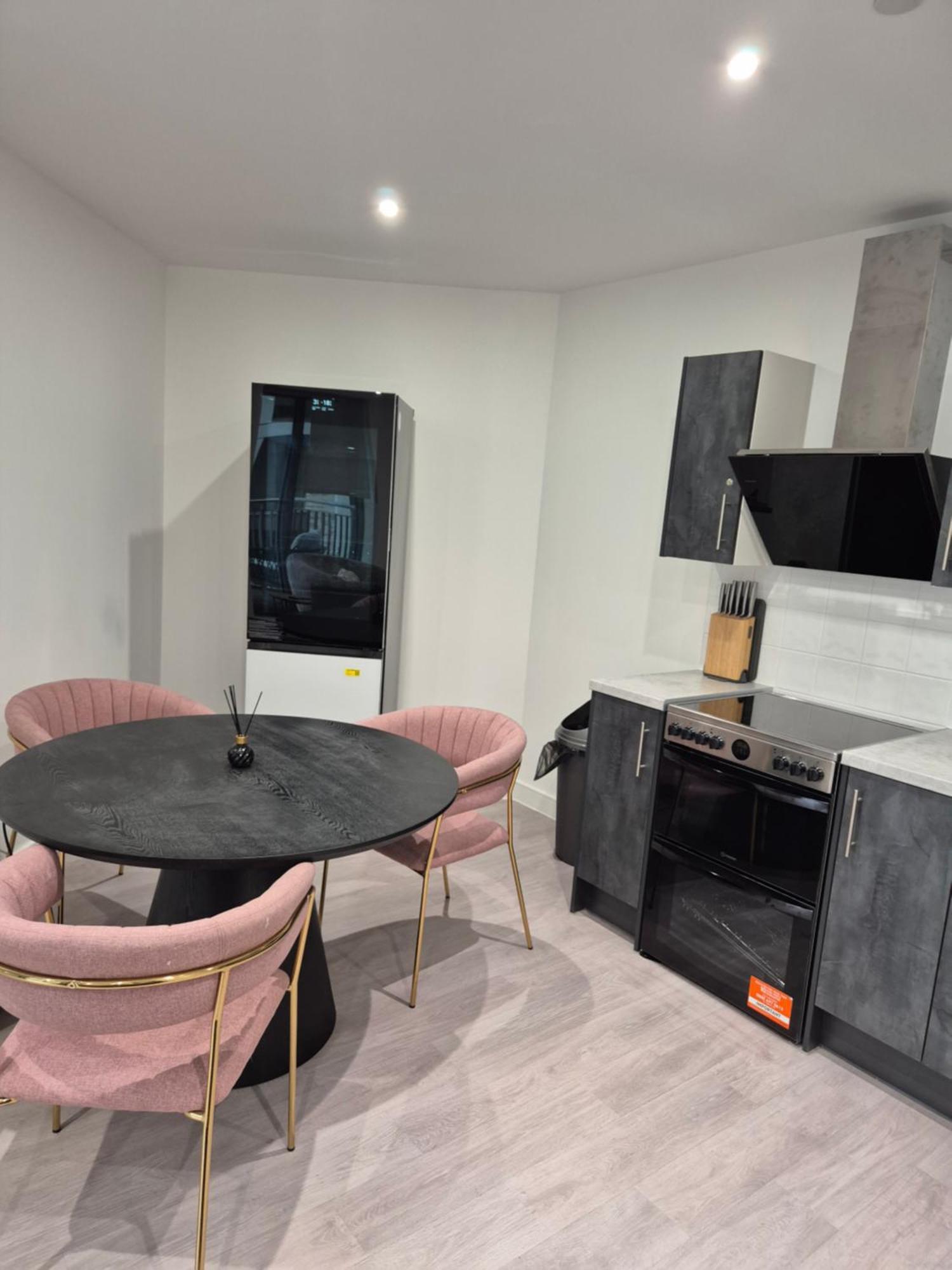 Battersea 2br Apartment