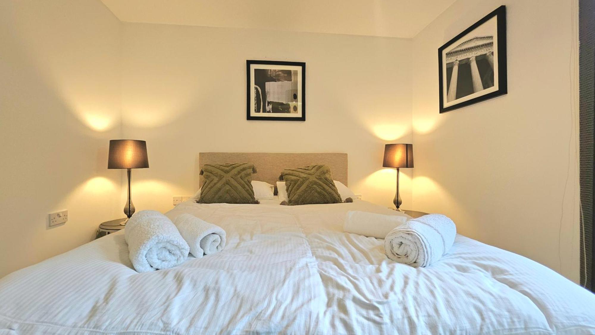 Leilighet Athera - Festival Quarter, Canary Wharf 2 Bed, 2 Bath With Balcony And Gym Facility