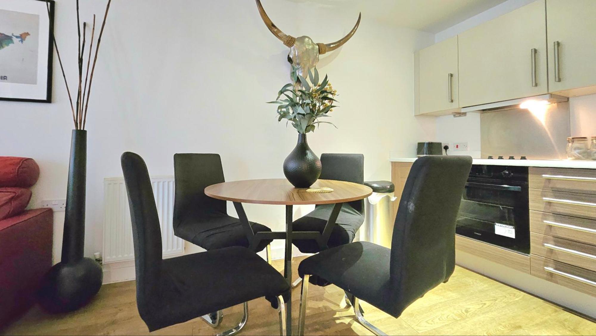 Athera - Festival Quarter, Canary Wharf 2 Bed, 2 Bath With Balcony And Gym Facility Leilighet London