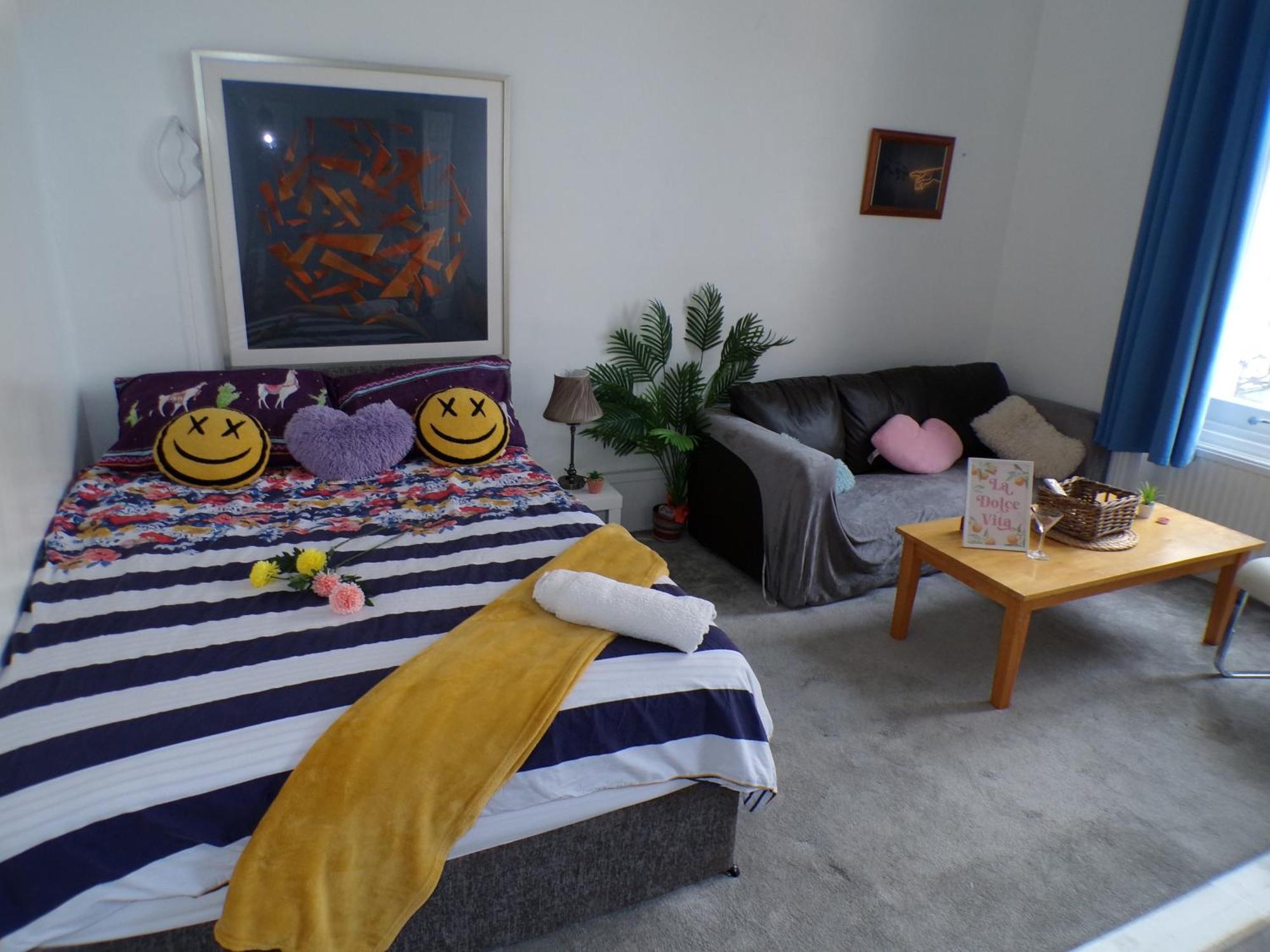 Apartment Apartmentsleeps4-west Kensington-petsok-parking