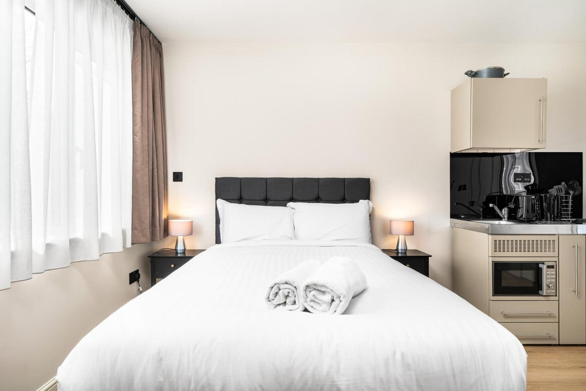 The Turrets, Willesden Apartment