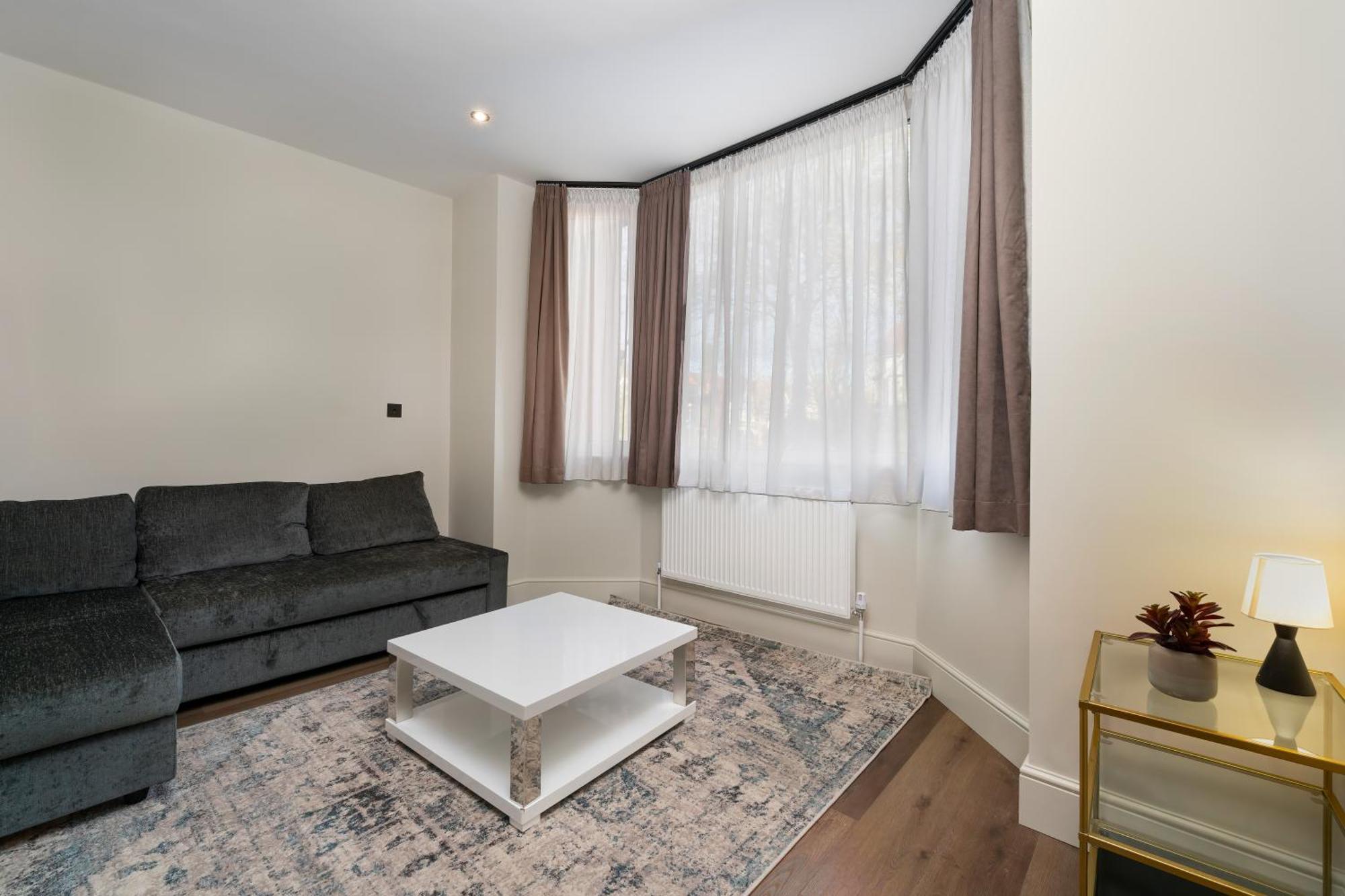 The Turrets, Willesden Apartment