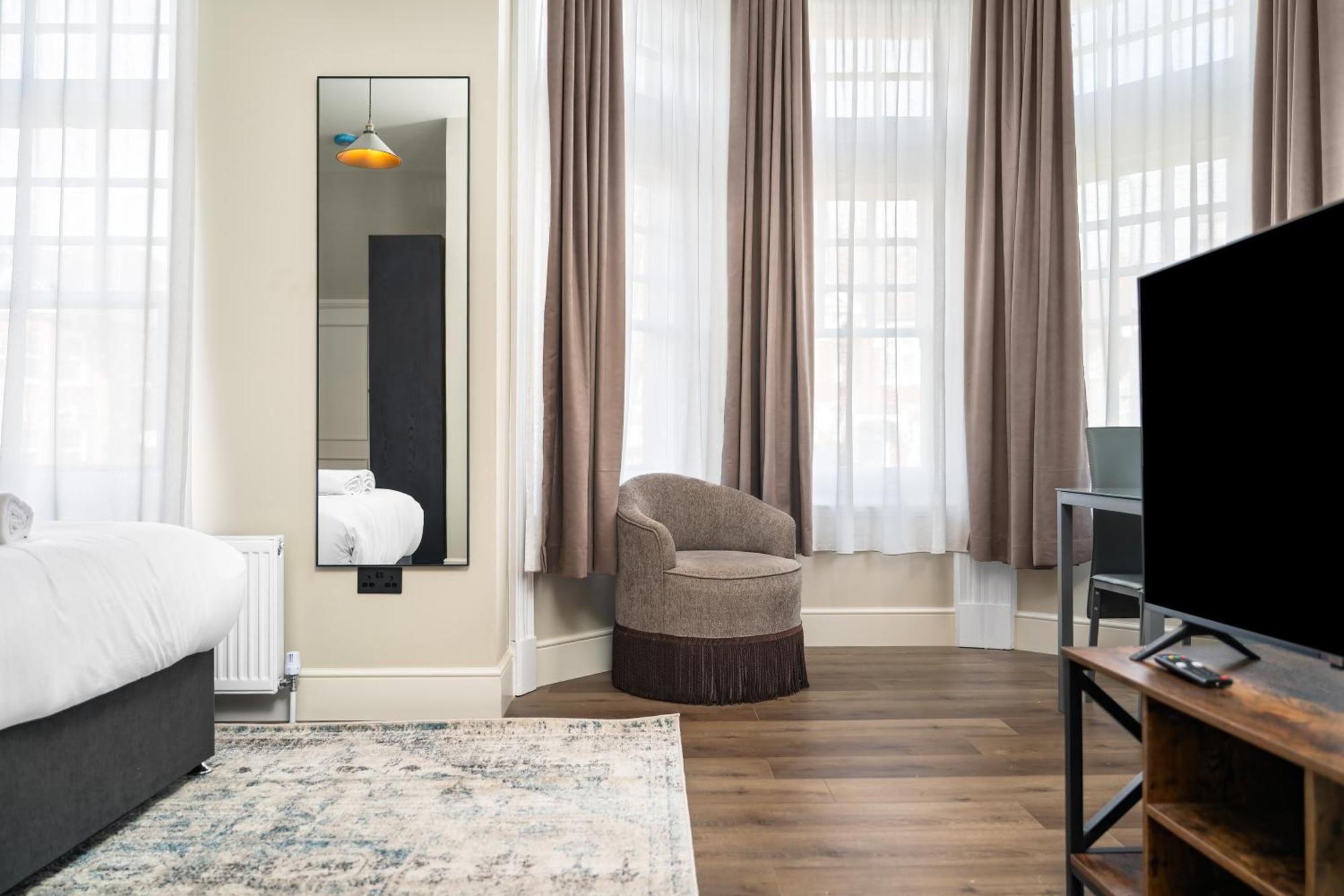 The Turrets, Willesden Apartment London