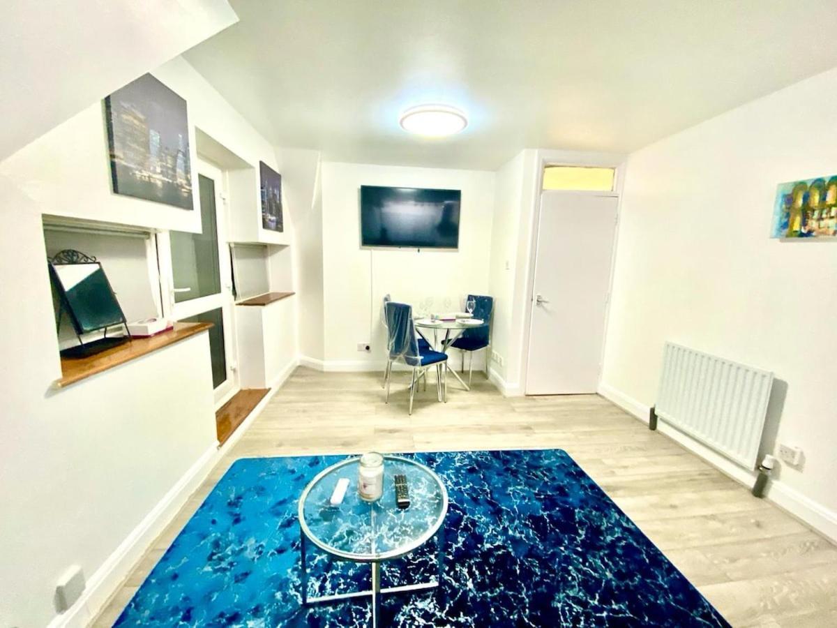 Cozy One Bed Free Car Park Apartment