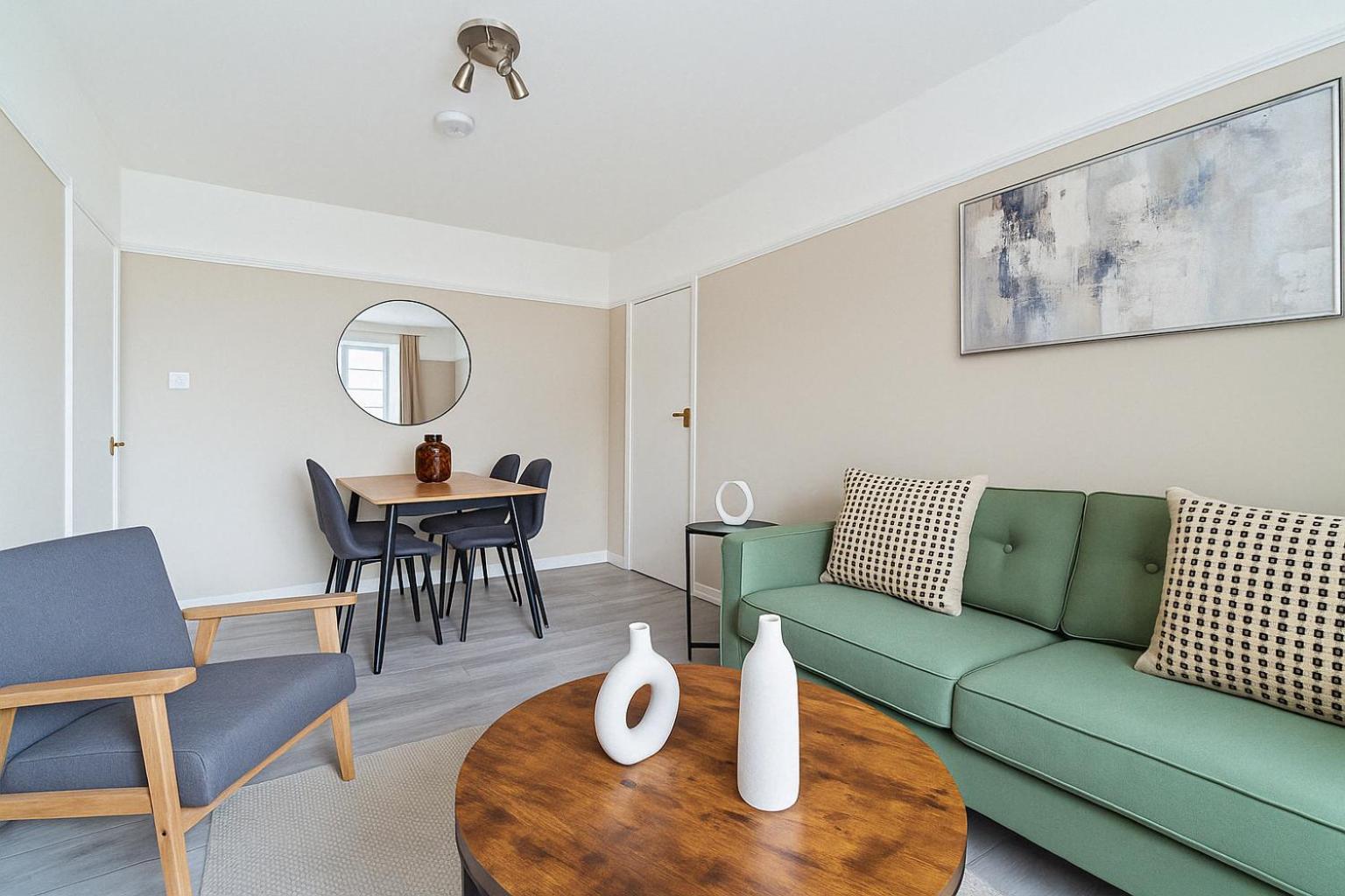 Spacious 2-bedroom In Crystal Palace Apartment London