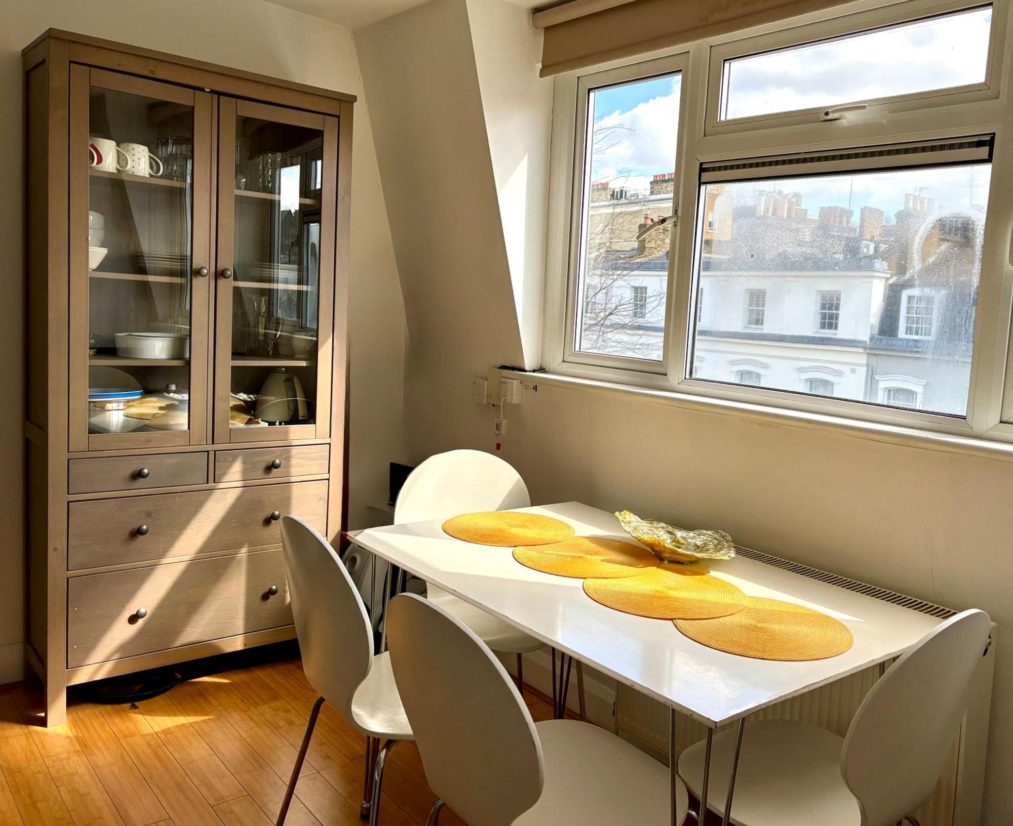Apartment Bright 1 Bedroom *