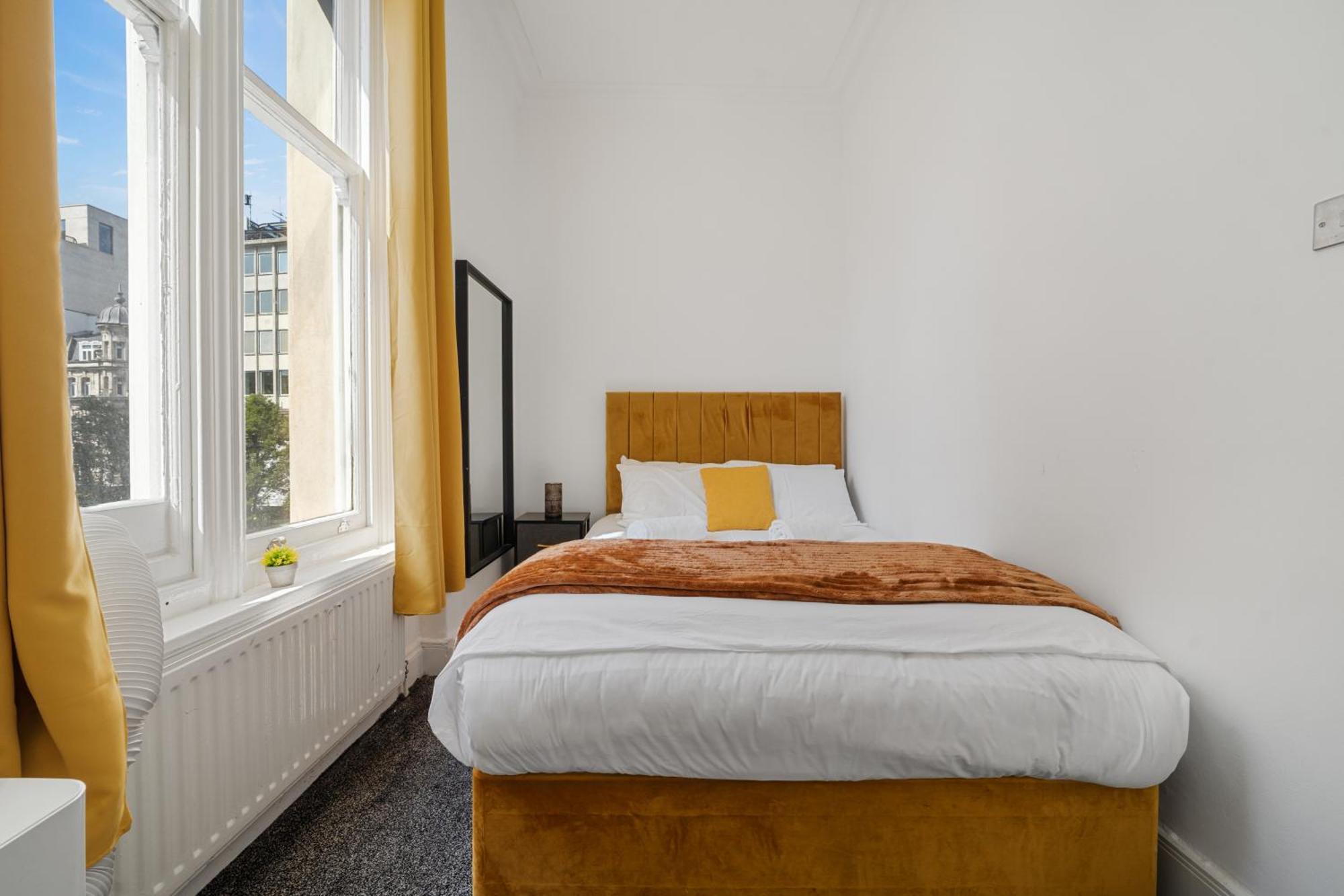 Elegant 3 Bedroom On Oxford Street Luxury Living In 2gc