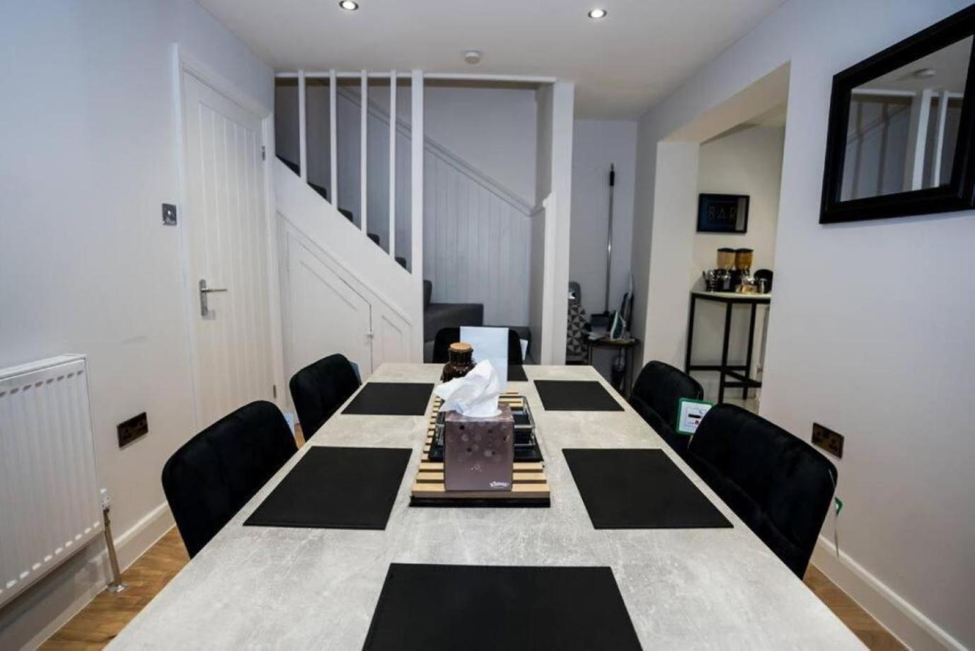 Apartment 3 Bed Modern House Tottenham