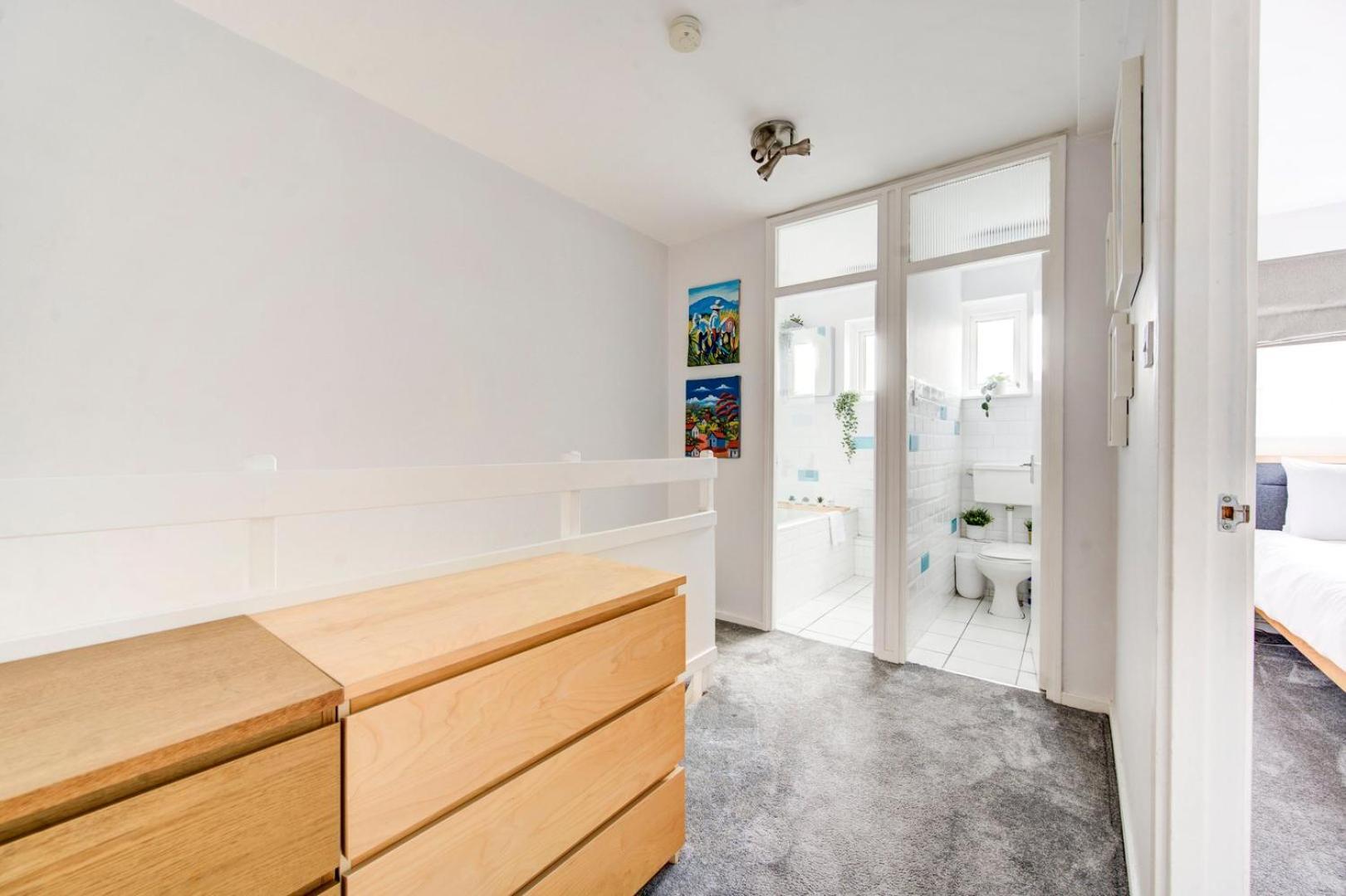 Guestready - Evergreen Pad In Whitechapel *