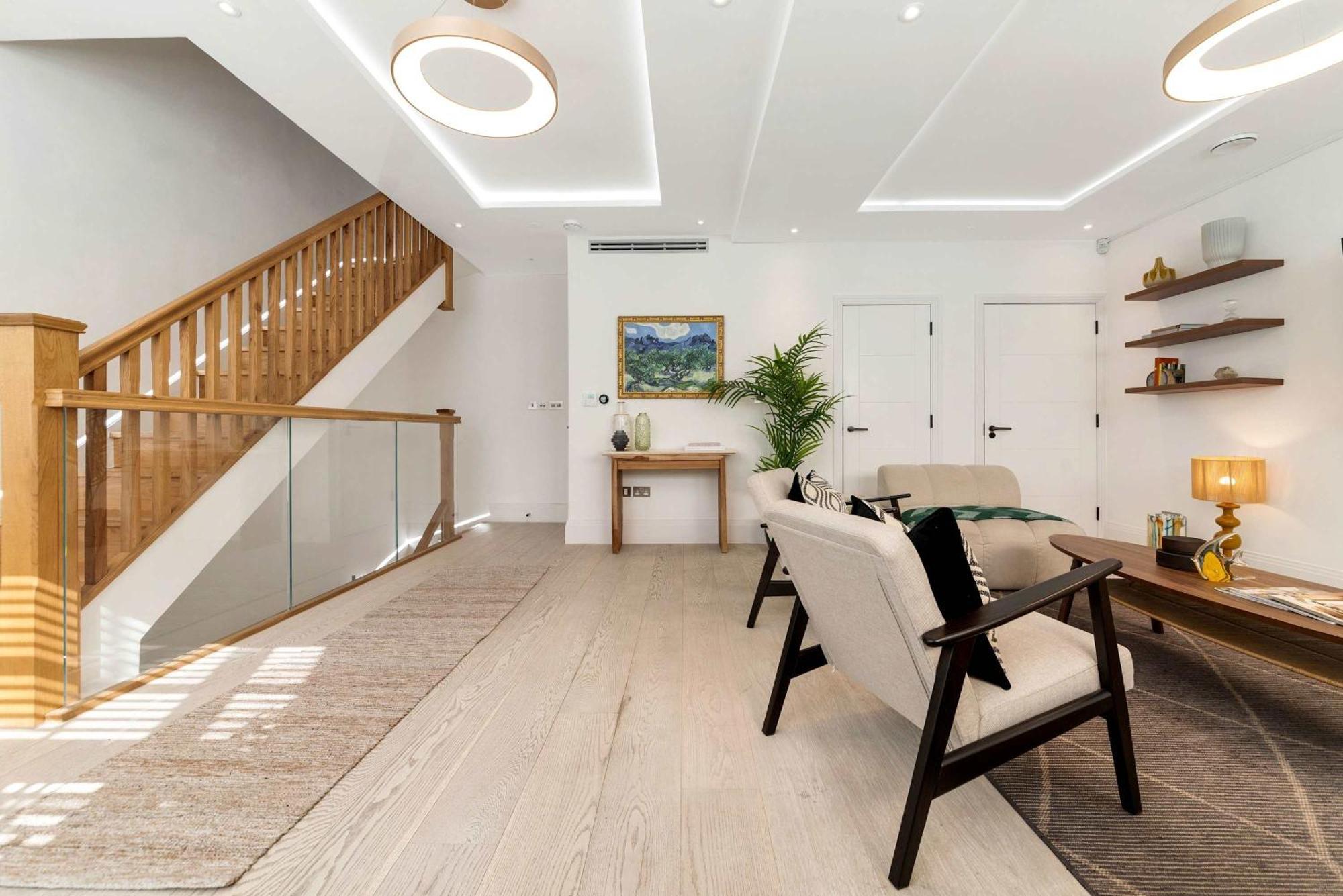 Madestays Premium Knightsbridge Townhouse London