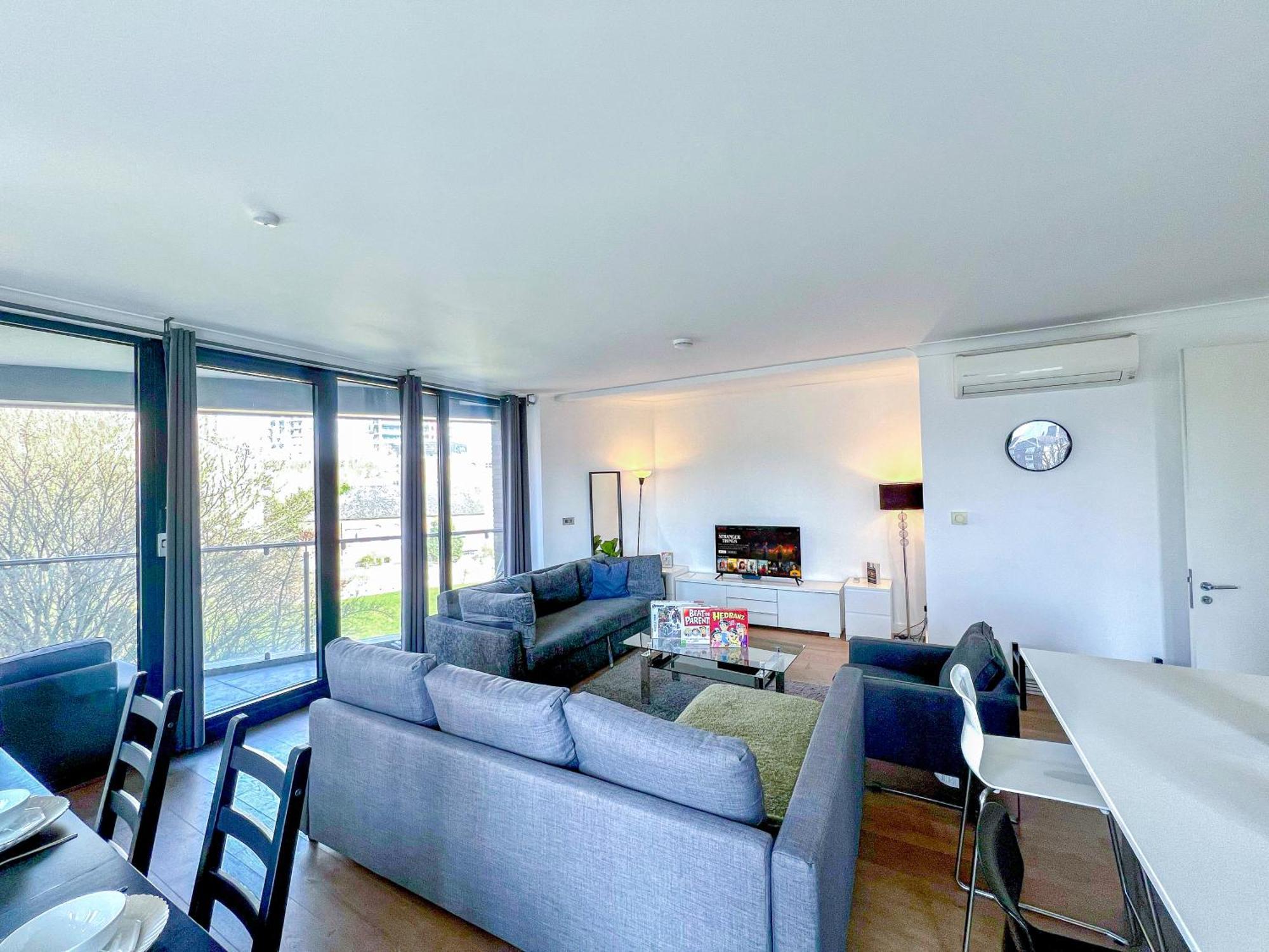 Apartment Sleek 3-bedroom Flat With Lift & Wi-fi In Southwark, Borough Near The Shard London