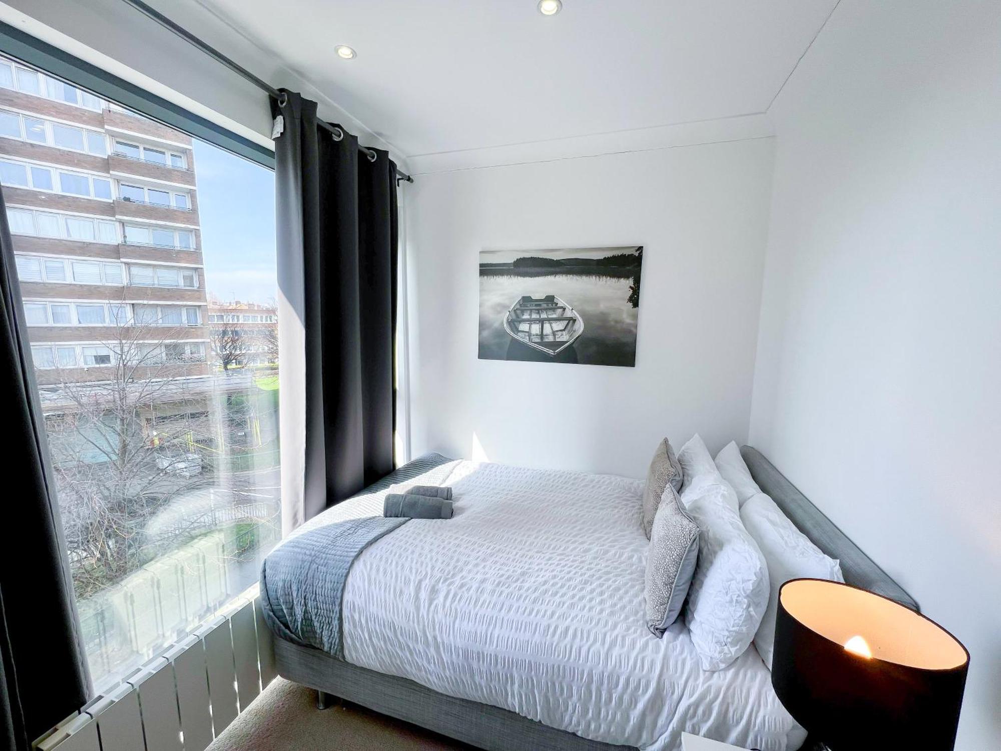 Apartment Sleek 3-bedroom Flat With Lift & Wi-fi In Southwark, Borough Near The Shard *
