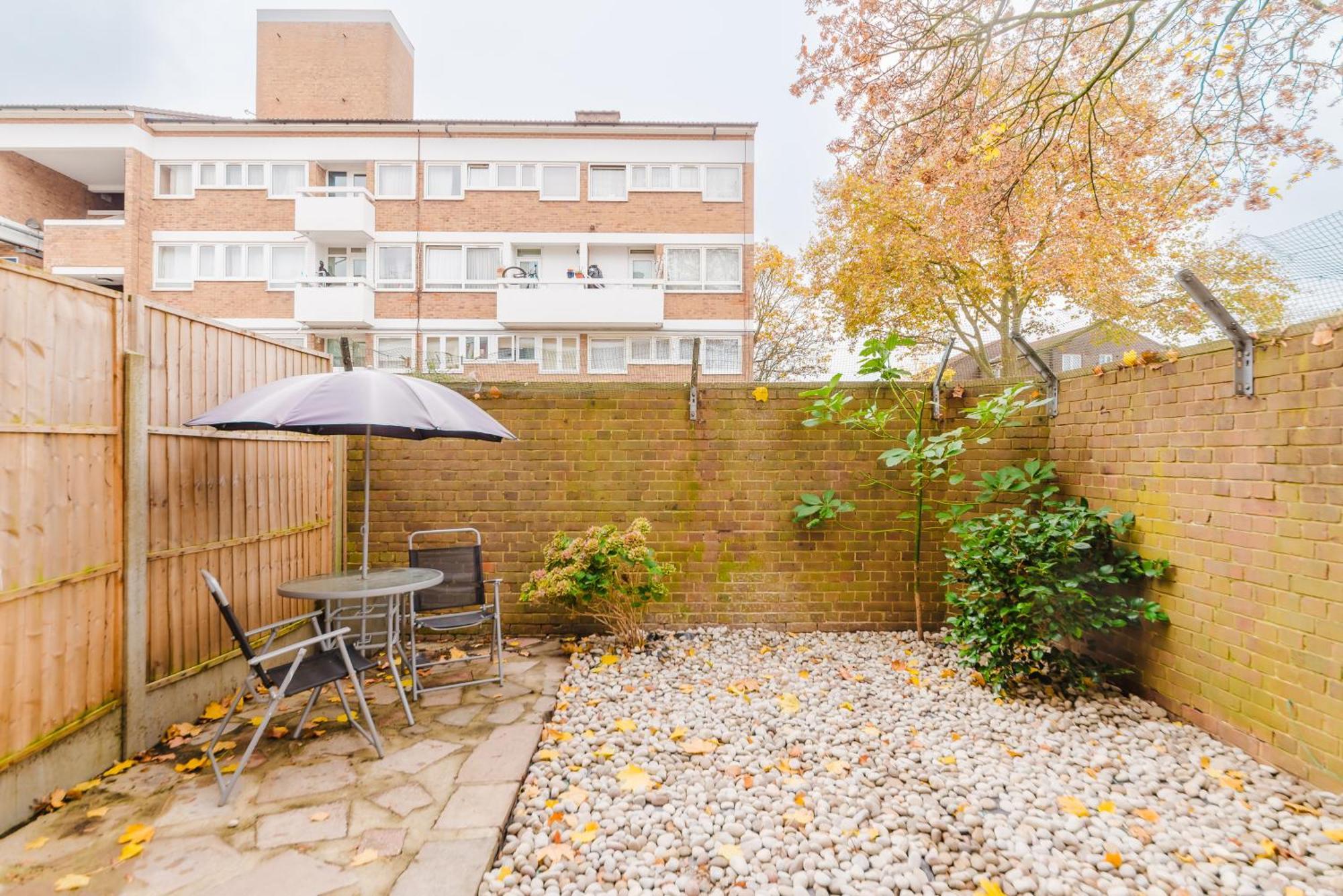 Spacious 3-bed Near Shoreditch With Parking London
