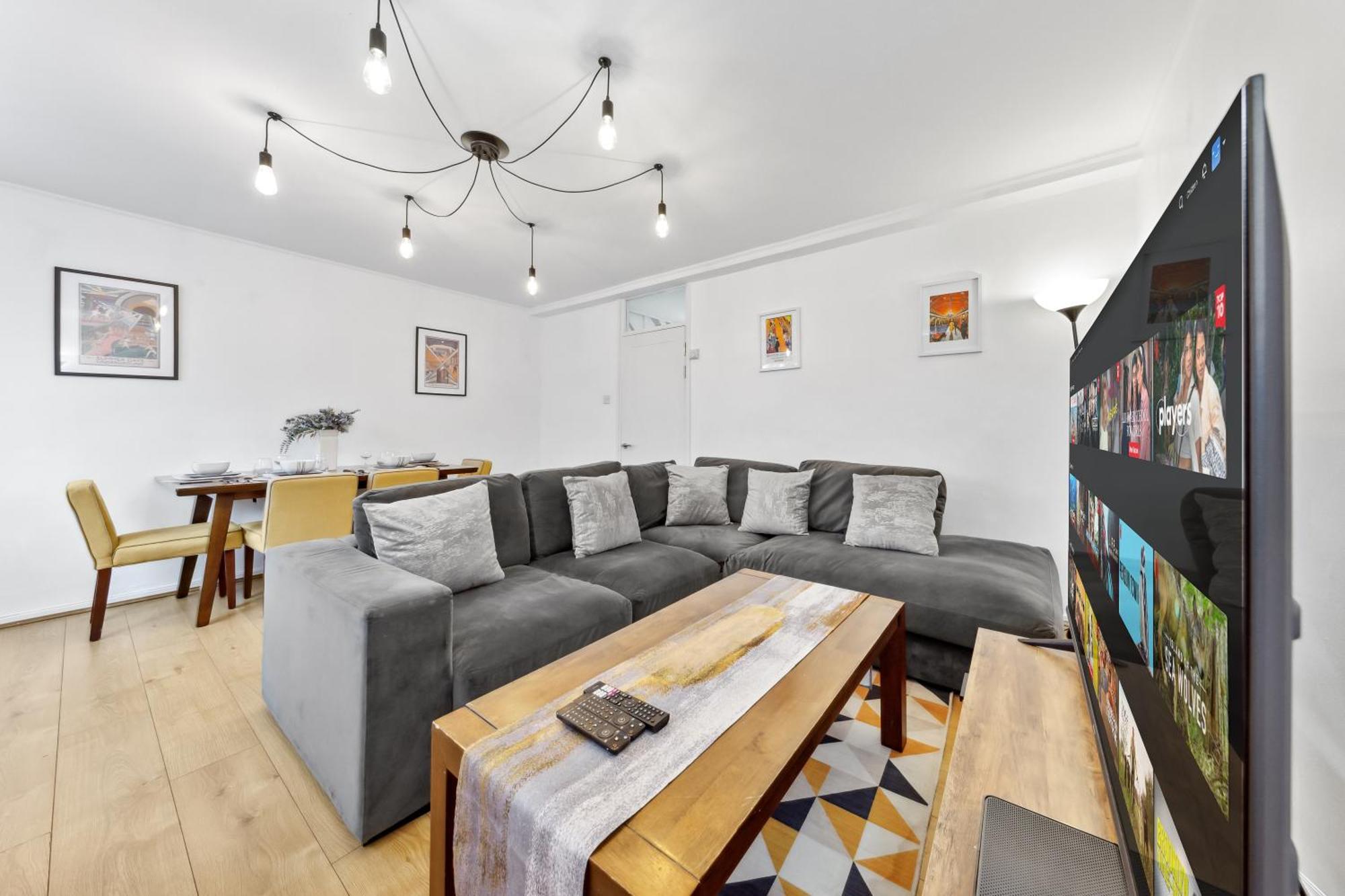 Apartment Spacious 3-bed Near Shoreditch With Parking *