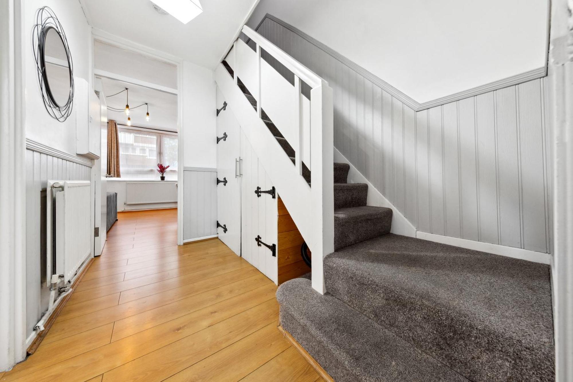 Spacious 3-bed Near Shoreditch With Parking * London