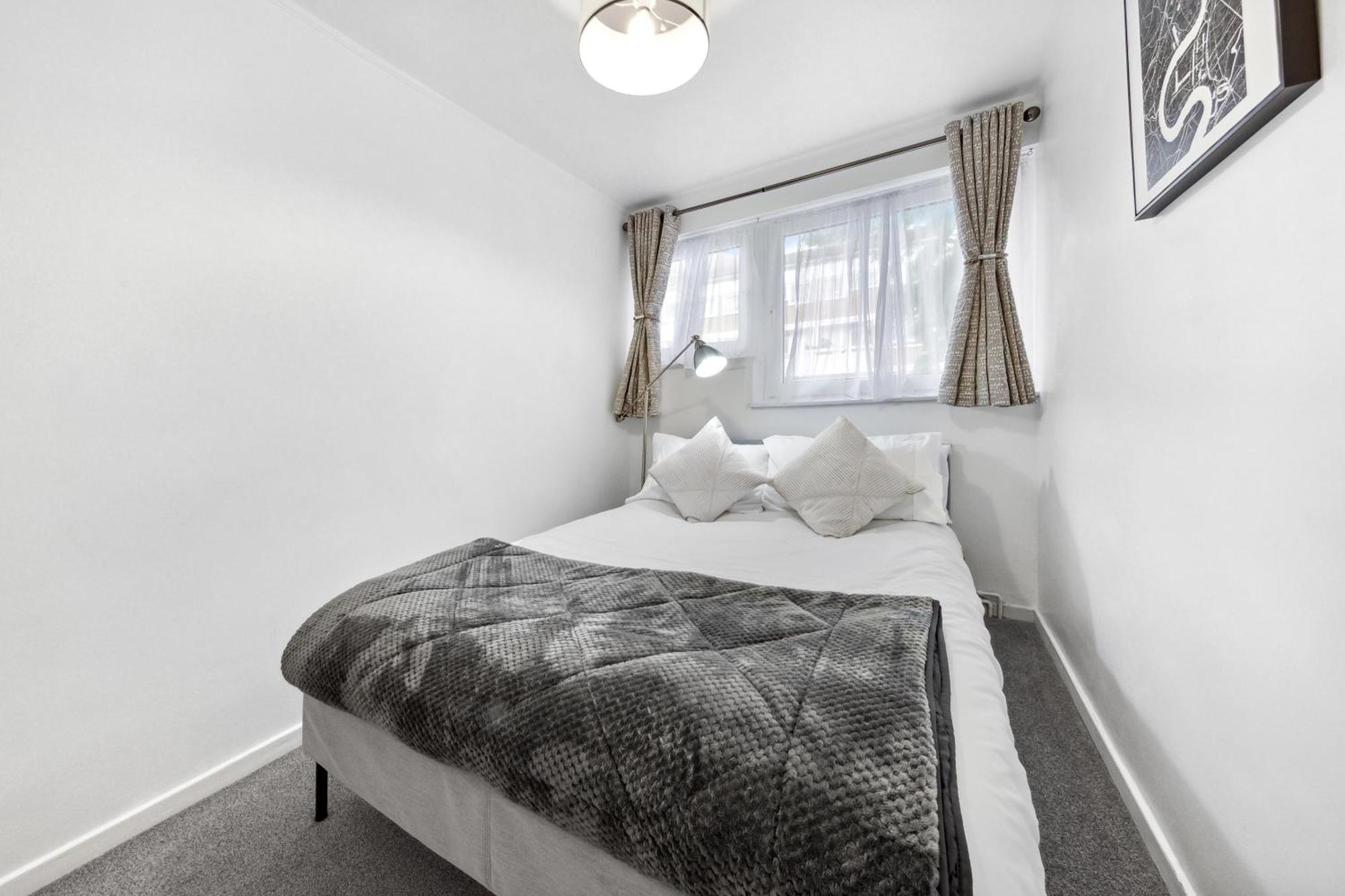 Apartment Spacious 3-bed Near Shoreditch With Parking London