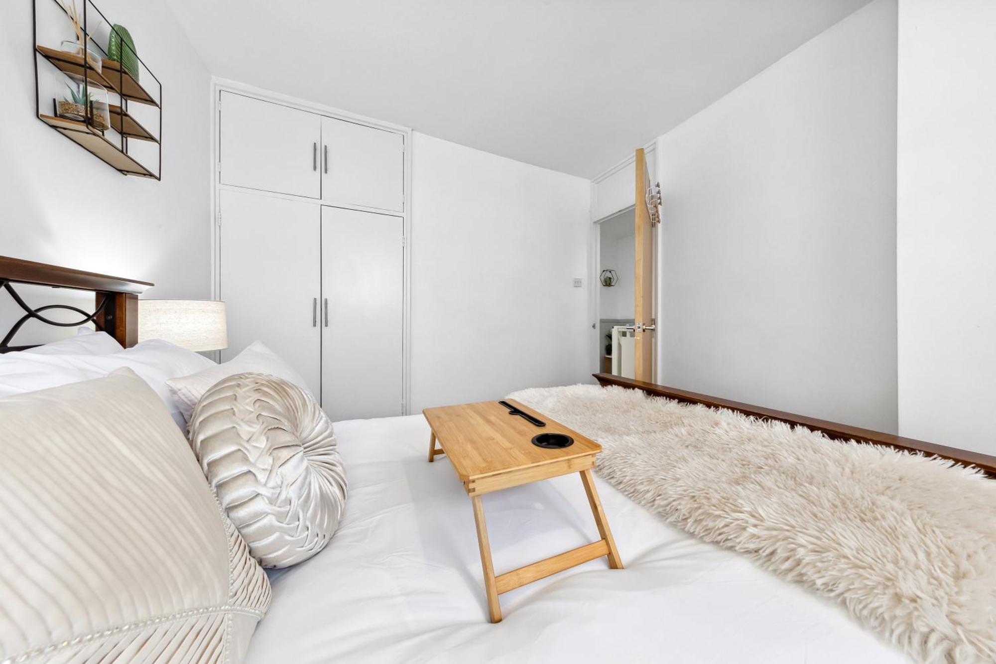 Spacious 3-bed Near Shoreditch With Parking Apartment