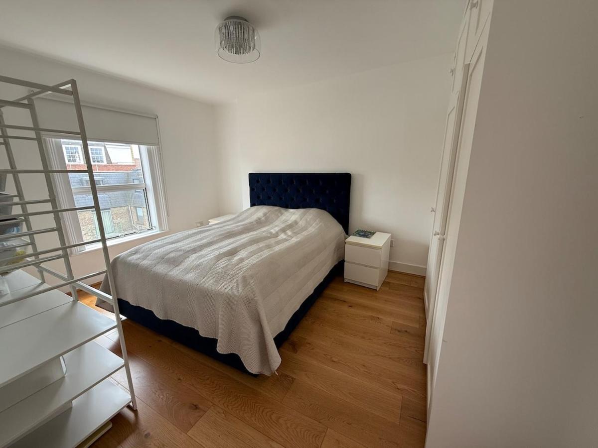 Bright And Cosy Gem In Fulham Apartment
