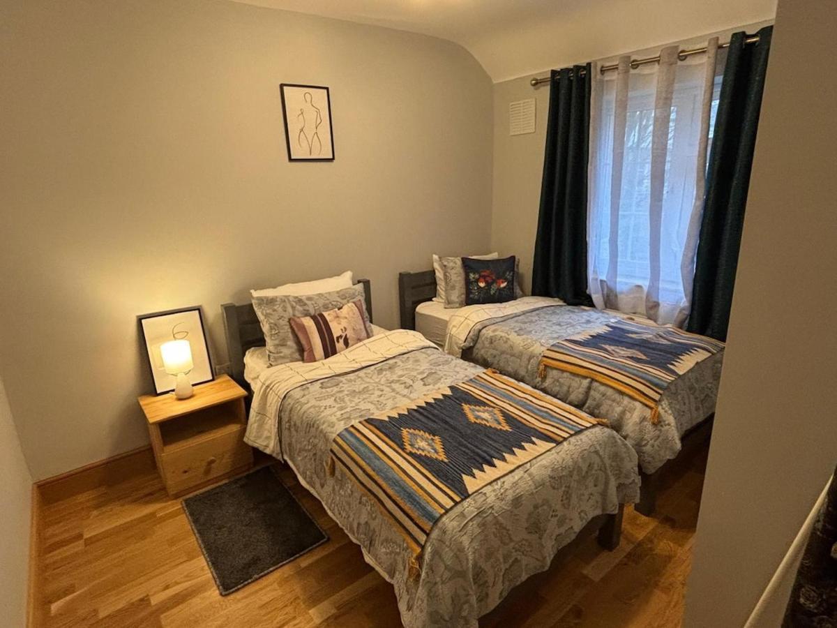 Holiday home Charming 3bd In West London
