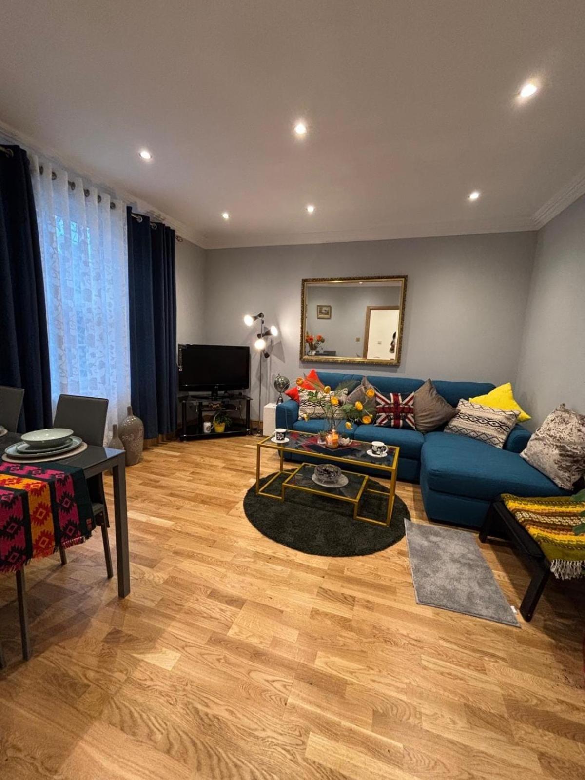Charming 3bd In West