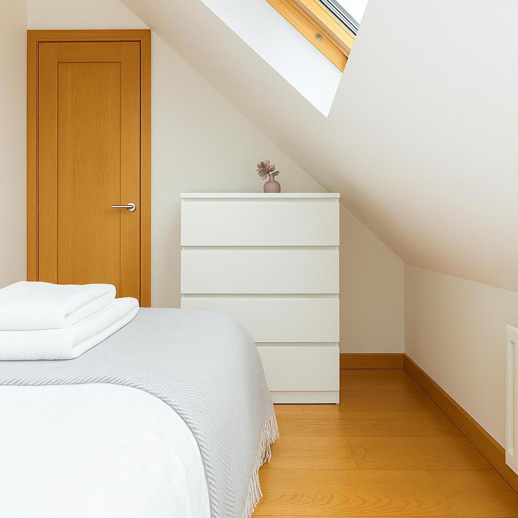 Lovely Flat Near Acton Town Tube Station London
