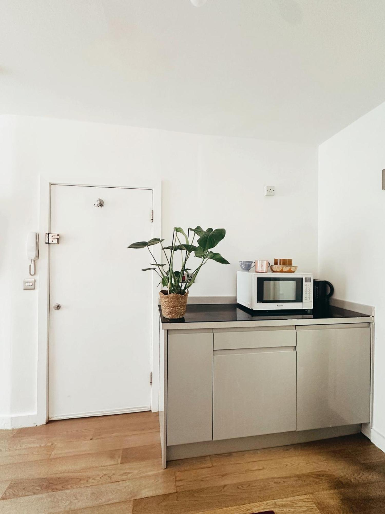 Cosy In Clapham Old Town Apartment *