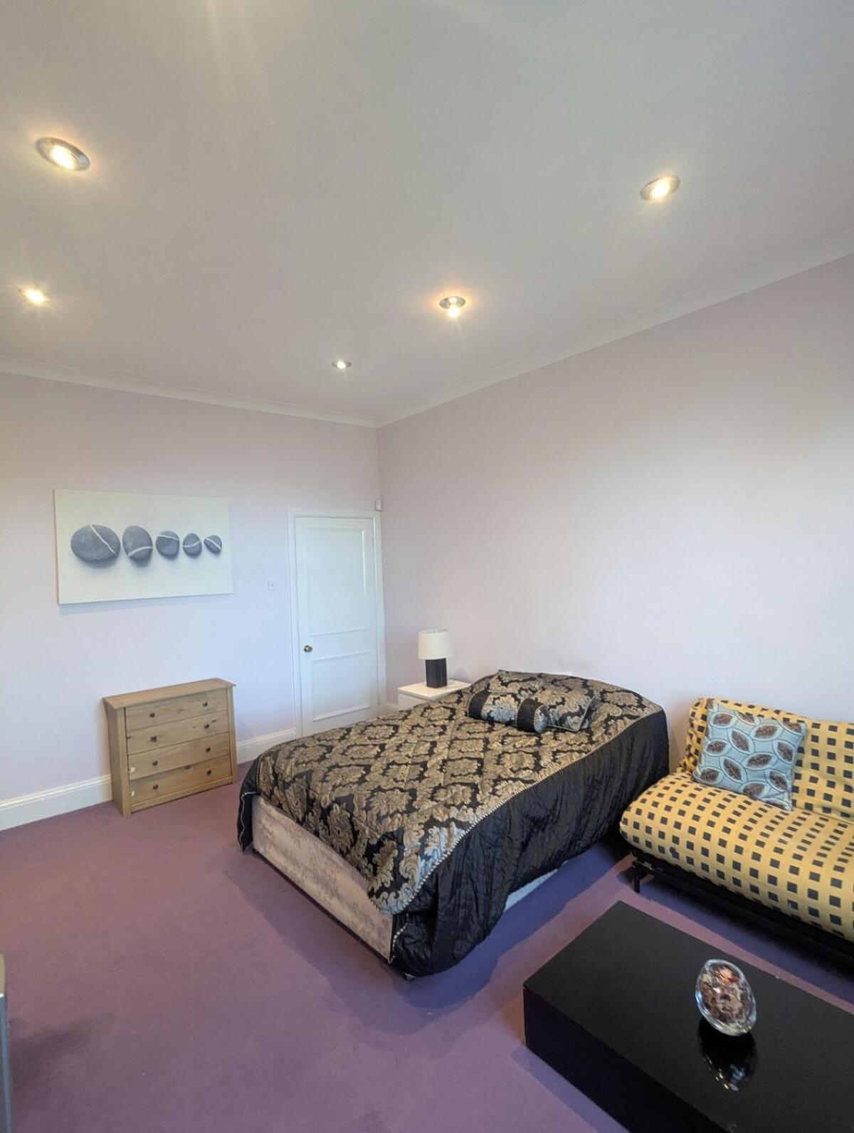 Stunning Three Bed In West Hampstead * London