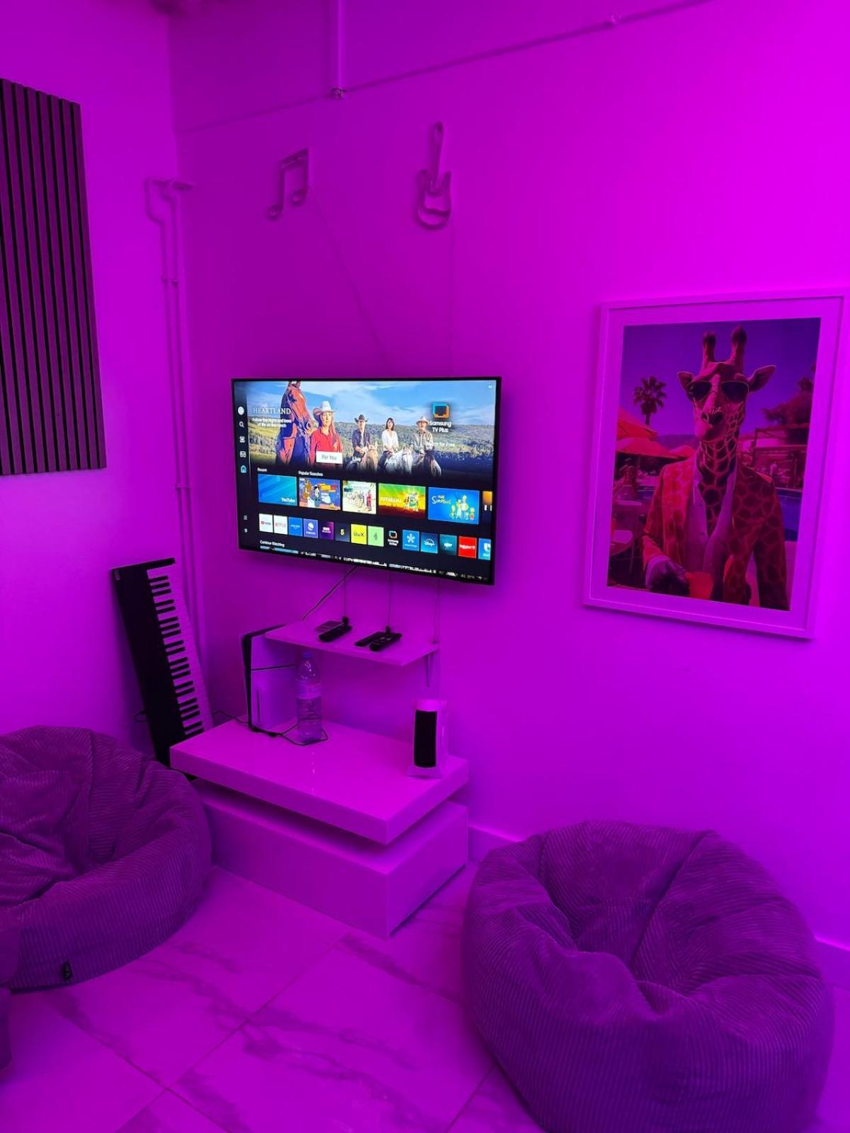 Apartment Music Recording Studio-10 Minutes From Bow Station London