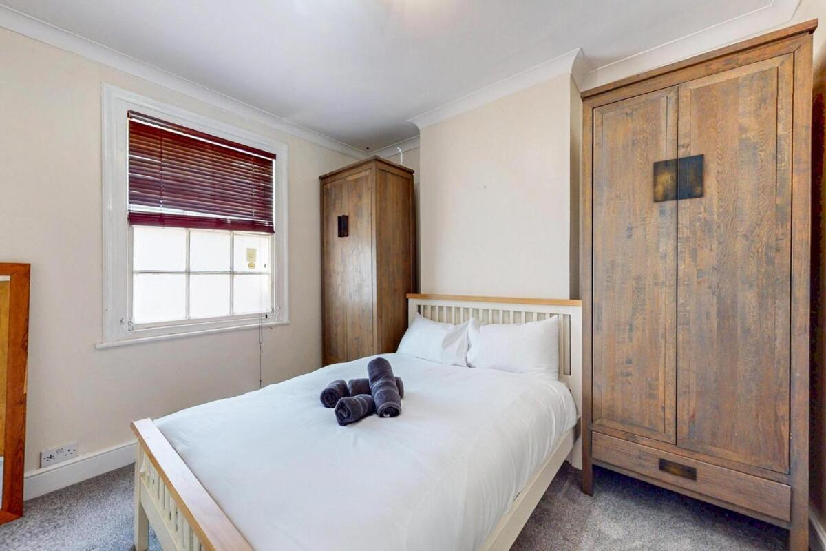 Quaint 2 Bedroom Flat -10 Min To Tower Bridge Apartment *