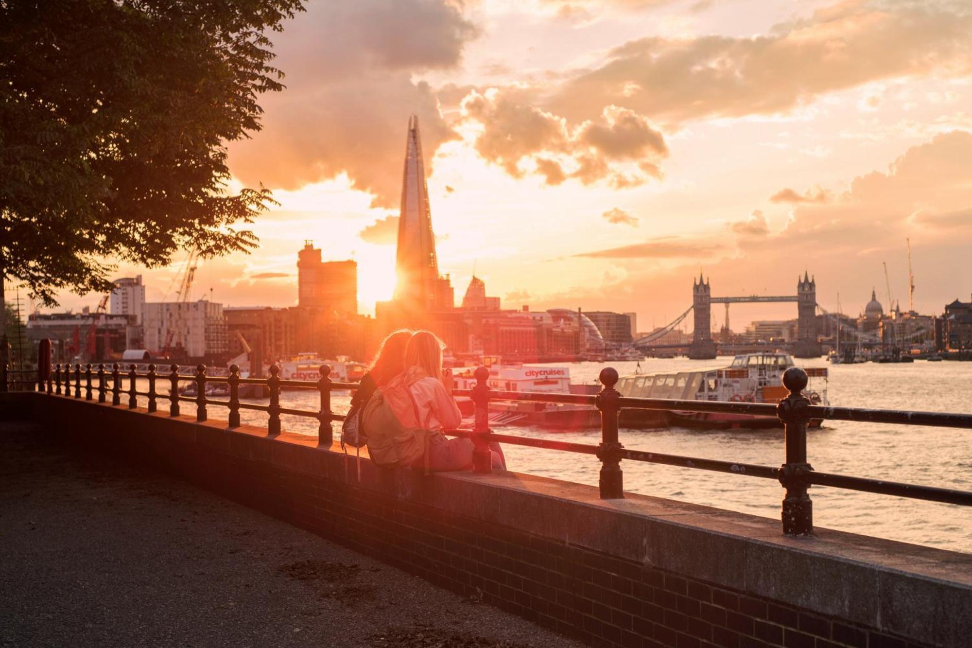 54 Queen's Gate Hotell 4*