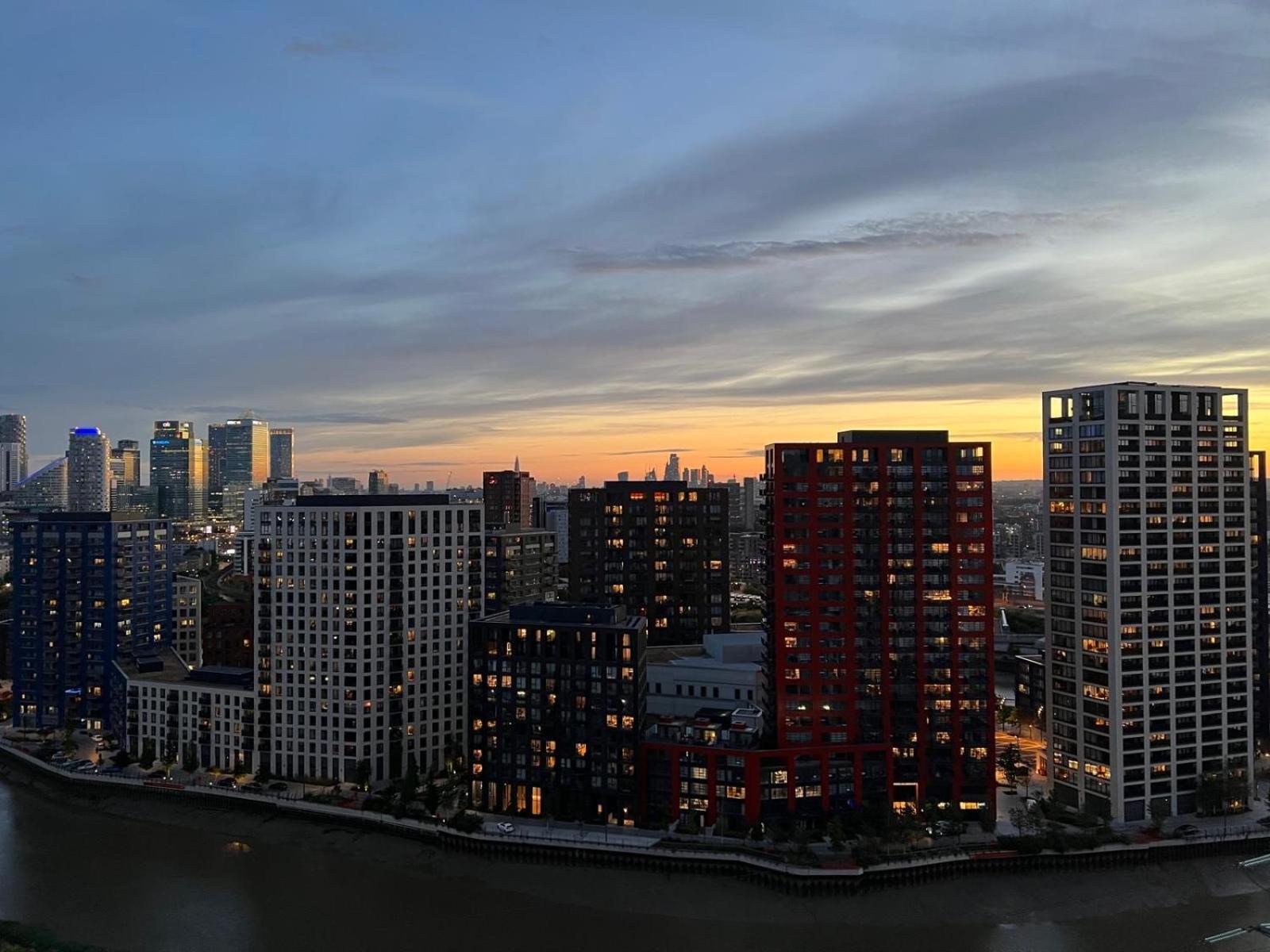 Apartment Ac Luxe Penthouse With Free Parking London