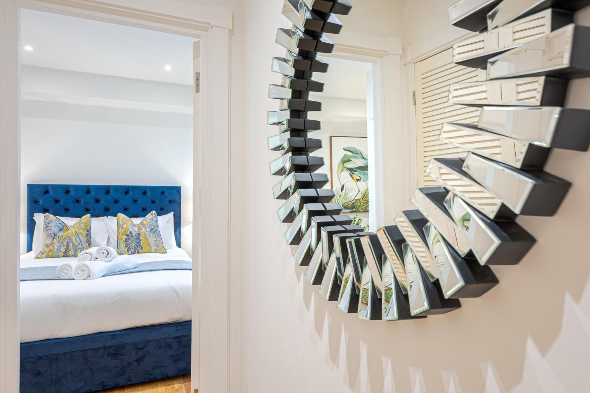 Chic Belgravia Hideaway With Private Patio 10 Mins To Harrods * London